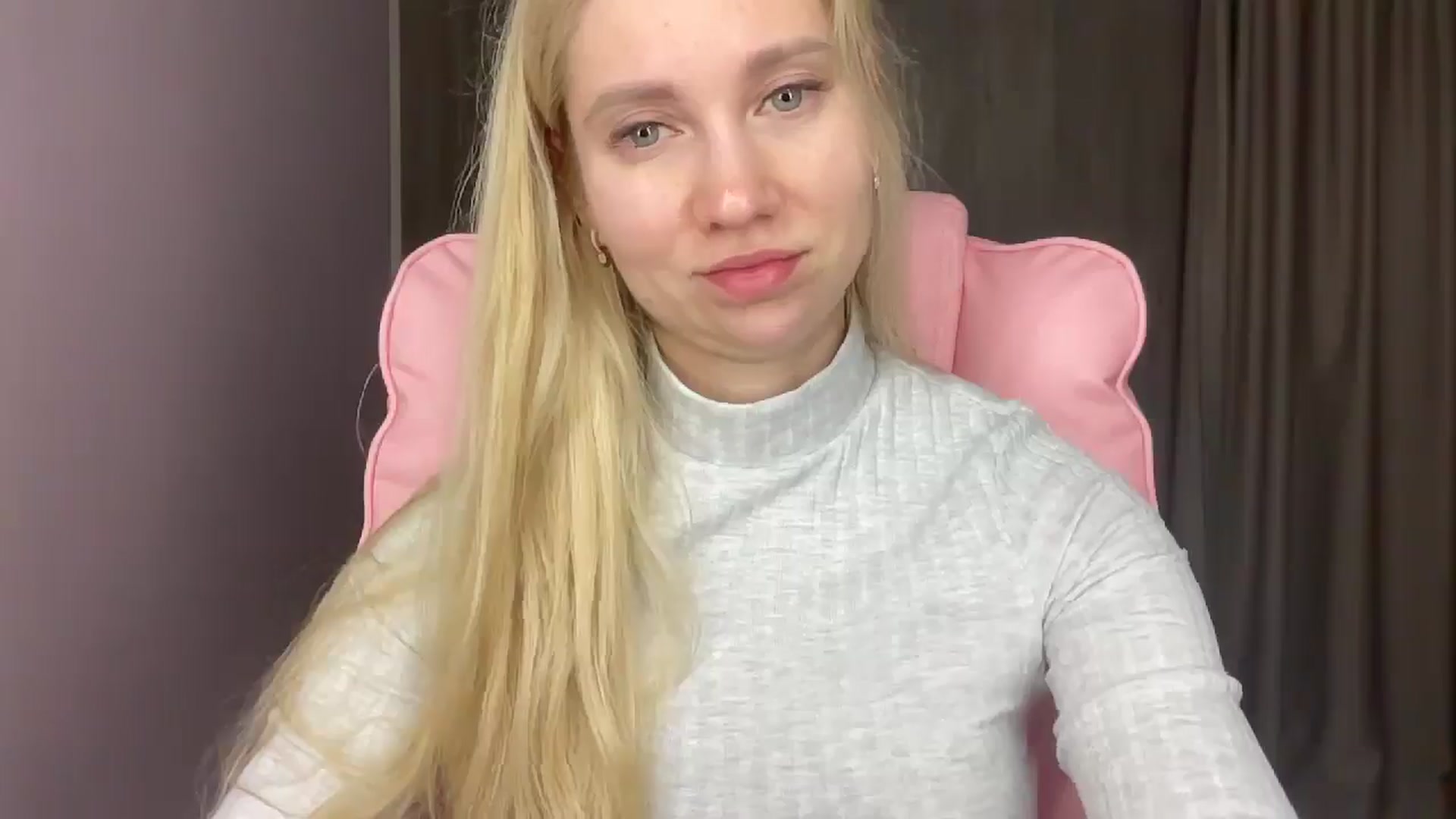 Gallery image thumbnail from Miss_Sylvia's myfreecams stream on, 05/21/2025, 20:55 image 6 of 20