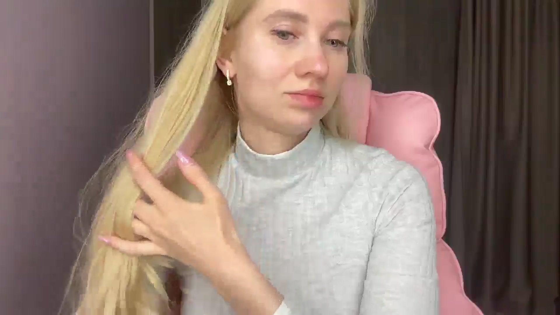 Gallery image thumbnail from Miss_Sylvia's myfreecams stream on, 05/21/2025, 20:55 image 7 of 20