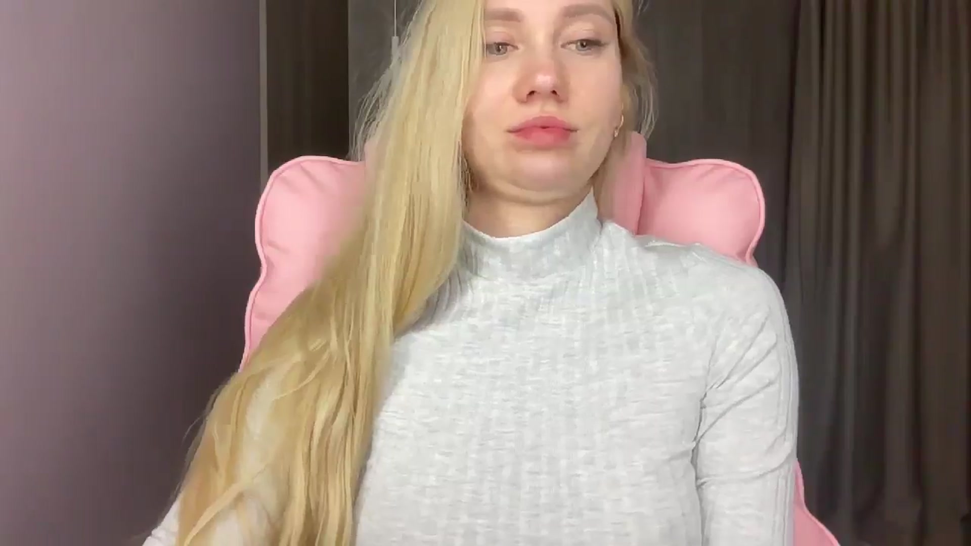 Gallery image thumbnail from Miss_Sylvia's myfreecams stream on, 05/21/2025, 20:55 image 11 of 20
