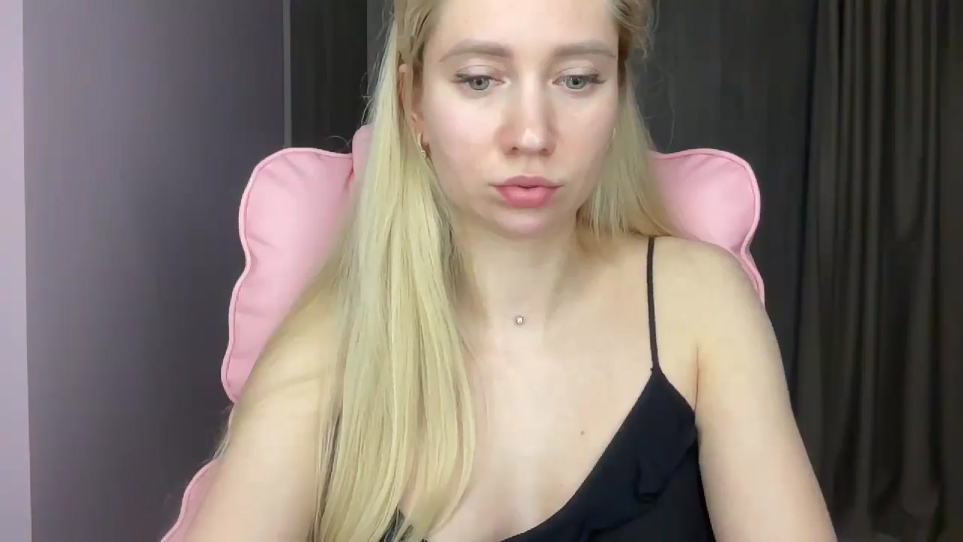 Gallery image thumbnail from Miss_Sylvia's myfreecams stream on, 05/24/2025, 17:51 image 14 of 20