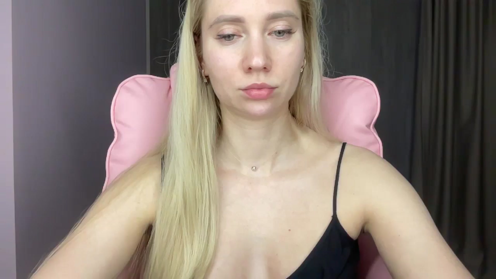 Gallery image thumbnail from Miss_Sylvia's myfreecams stream on, 05/24/2025, 17:51 image 4 of 20