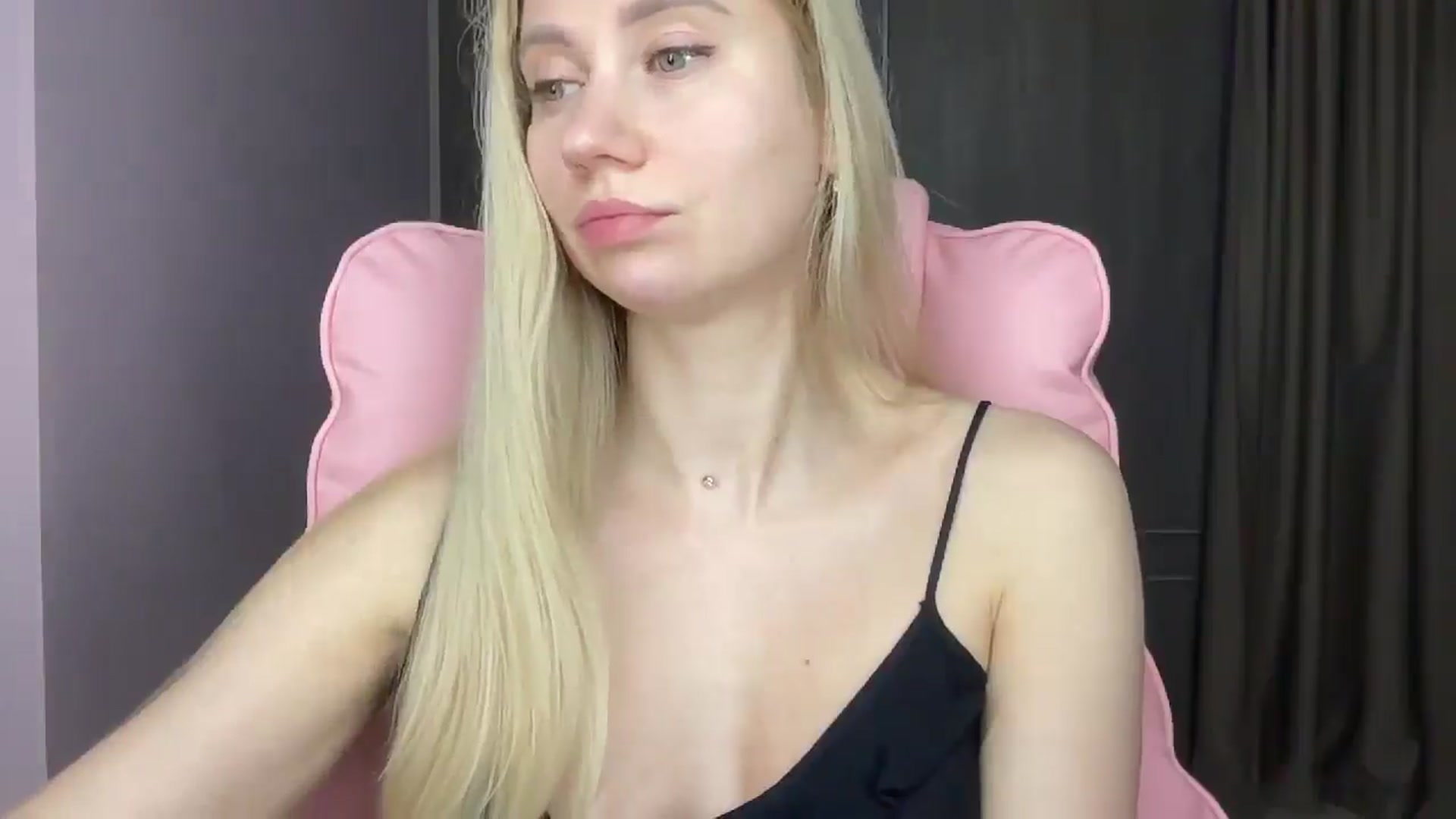 Gallery image thumbnail from Miss_Sylvia's myfreecams stream on, 05/24/2025, 17:51 image 6 of 20