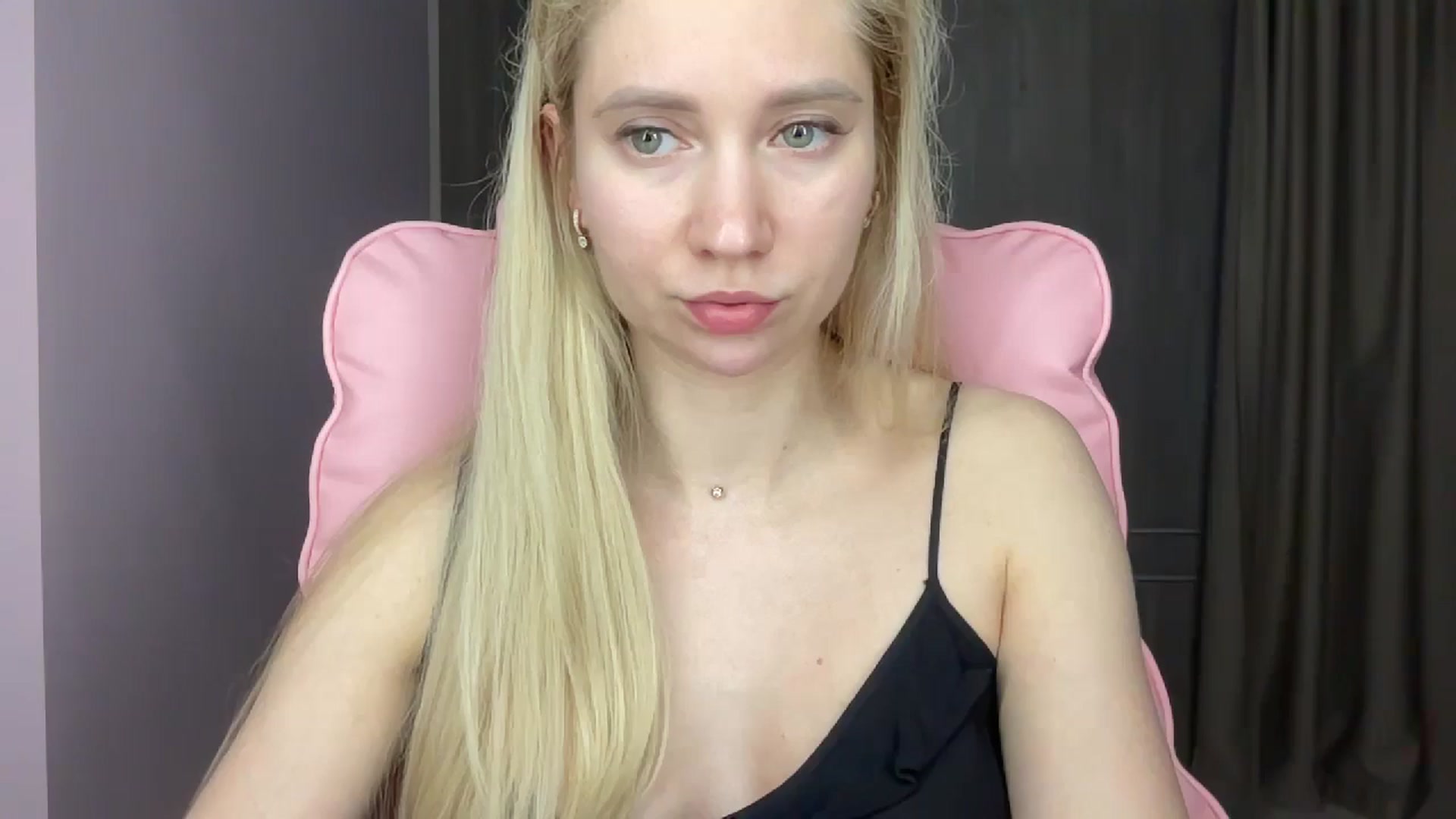 Gallery image thumbnail from Miss_Sylvia's myfreecams stream on, 05/24/2025, 17:51 image 7 of 20