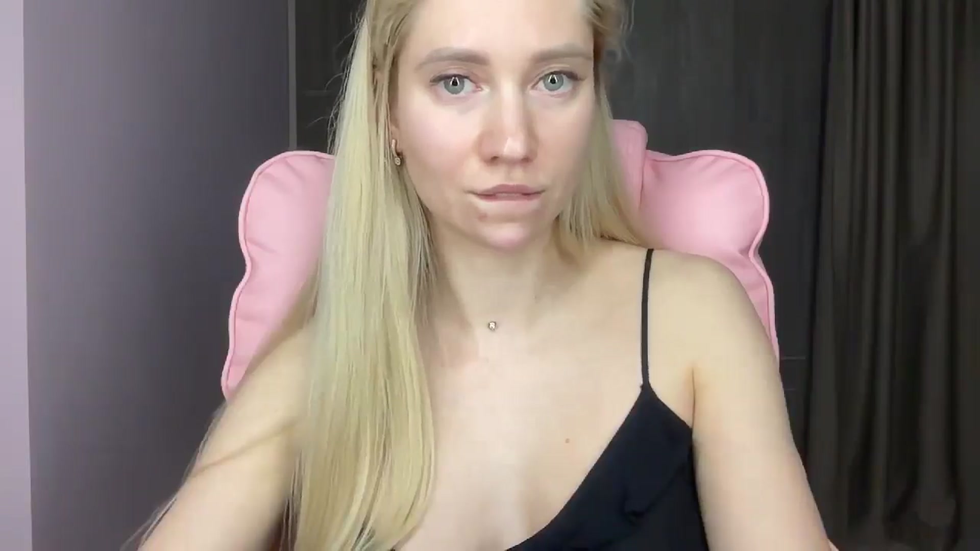 Gallery image thumbnail from Miss_Sylvia's myfreecams stream on, 05/24/2025, 17:51 image 15 of 20