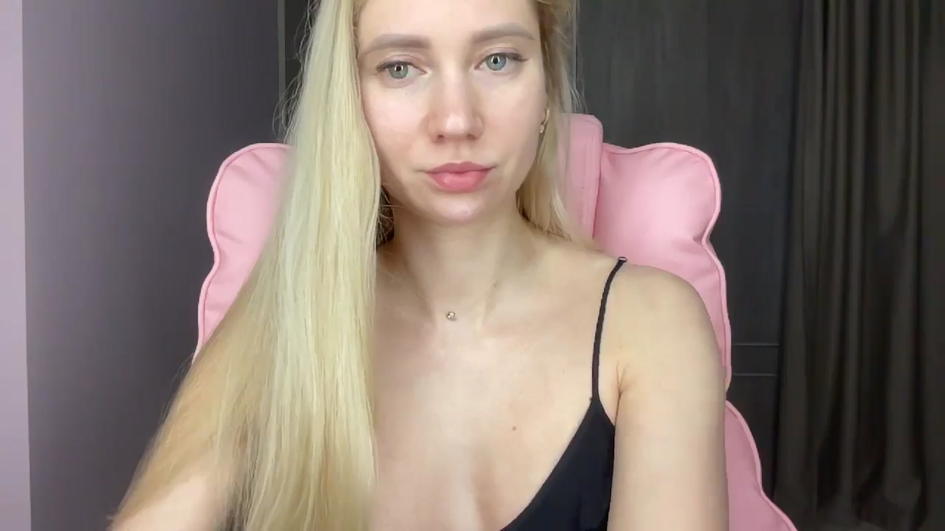 Gallery image thumbnail from Miss_Sylvia's myfreecams stream on, 05/24/2025, 17:51 image 3 of 20