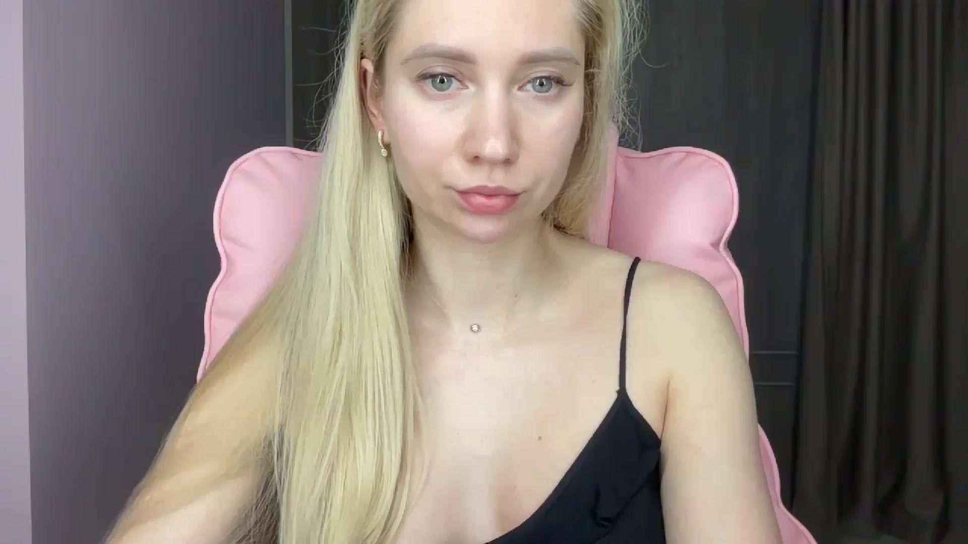 Gallery image thumbnail from Miss_Sylvia's myfreecams stream on, 05/24/2025, 17:51 image 2 of 20