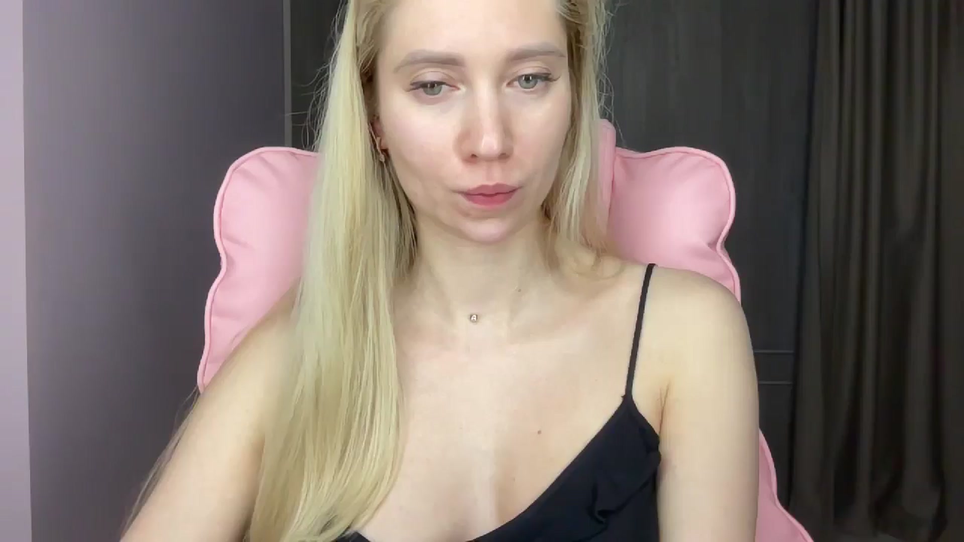 Gallery image thumbnail from Miss_Sylvia's myfreecams stream on, 05/24/2025, 17:51 image 5 of 20
