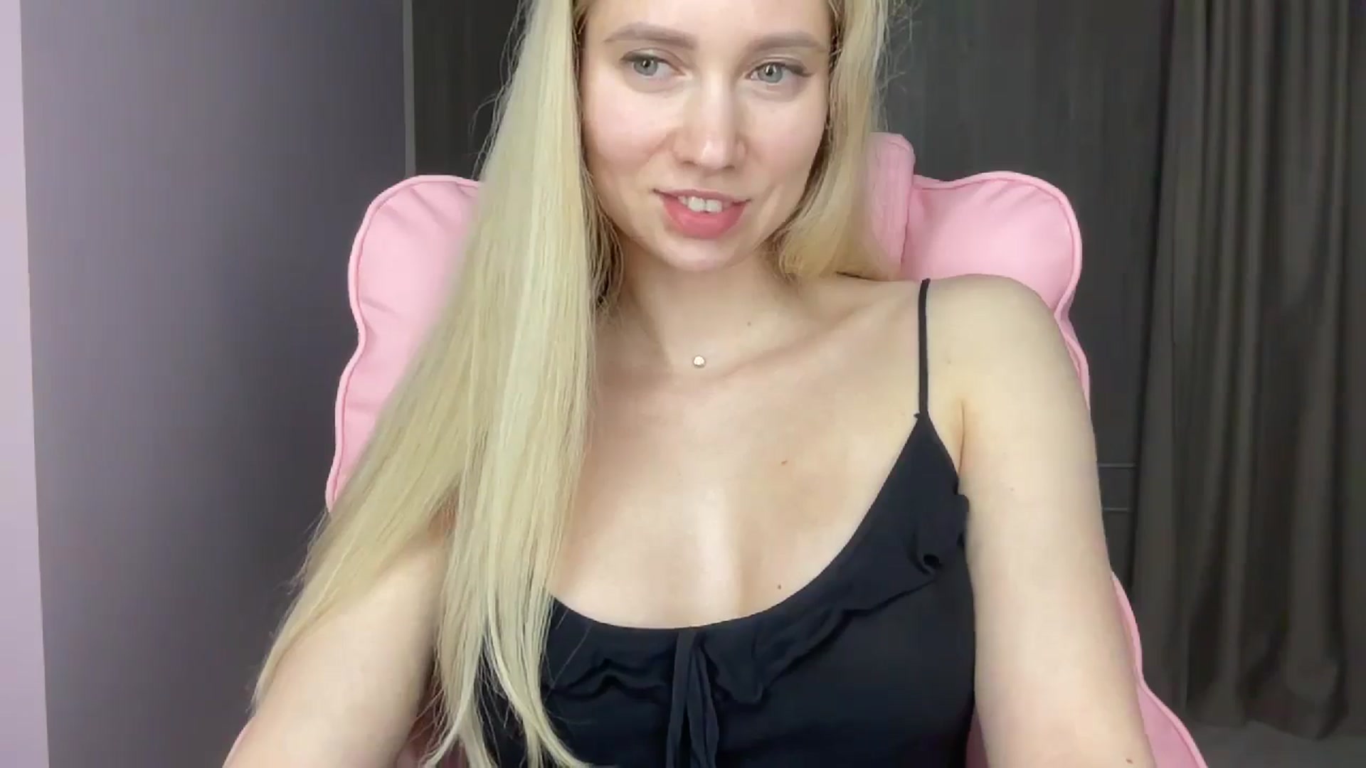 Gallery image thumbnail from Miss_Sylvia's myfreecams stream on, 05/24/2025, 19:33 image 2 of 20