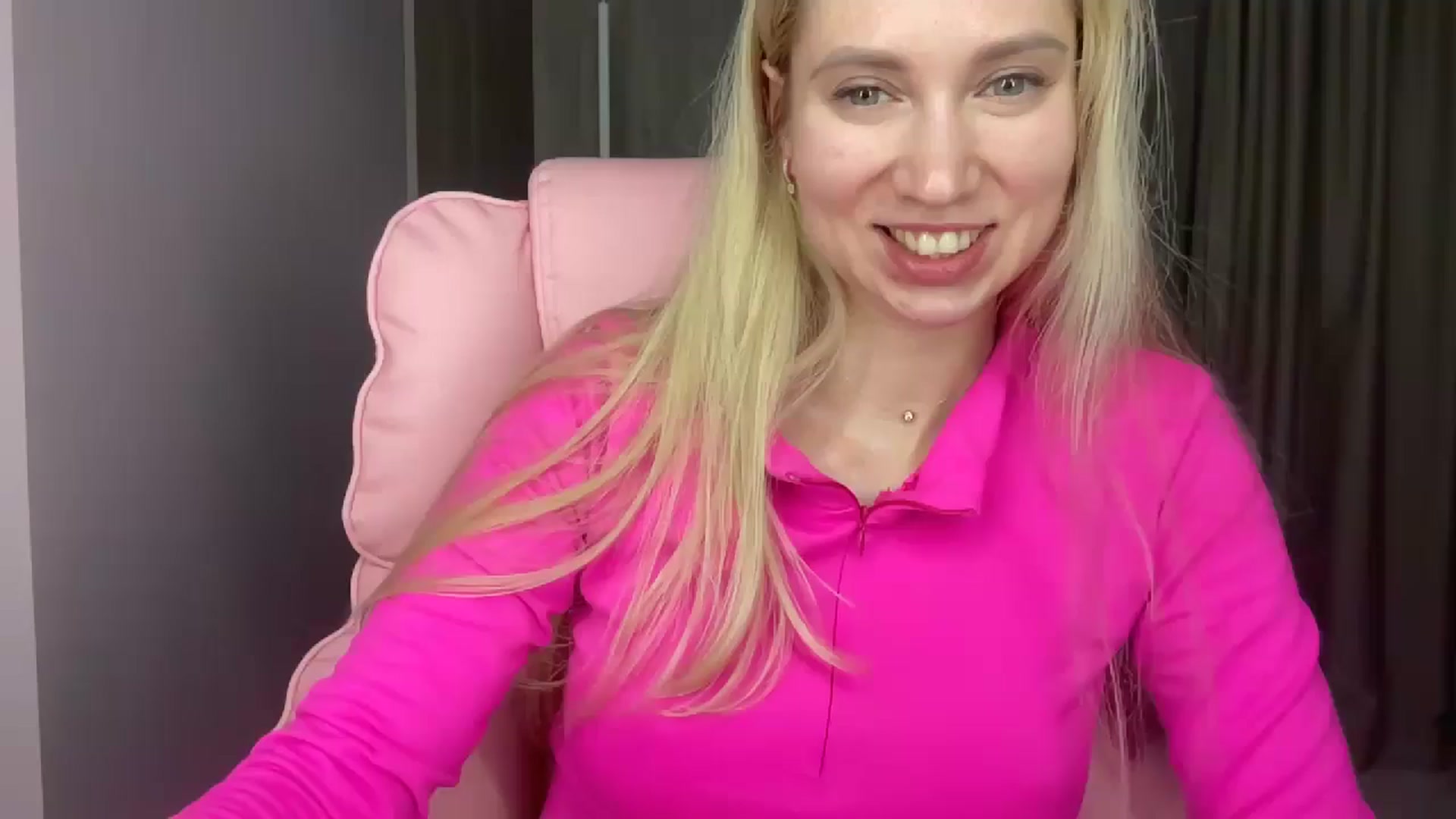 Gallery image thumbnail from Miss_Sylvia's myfreecams stream on, 05/25/2025, 18:58 image 5 of 20