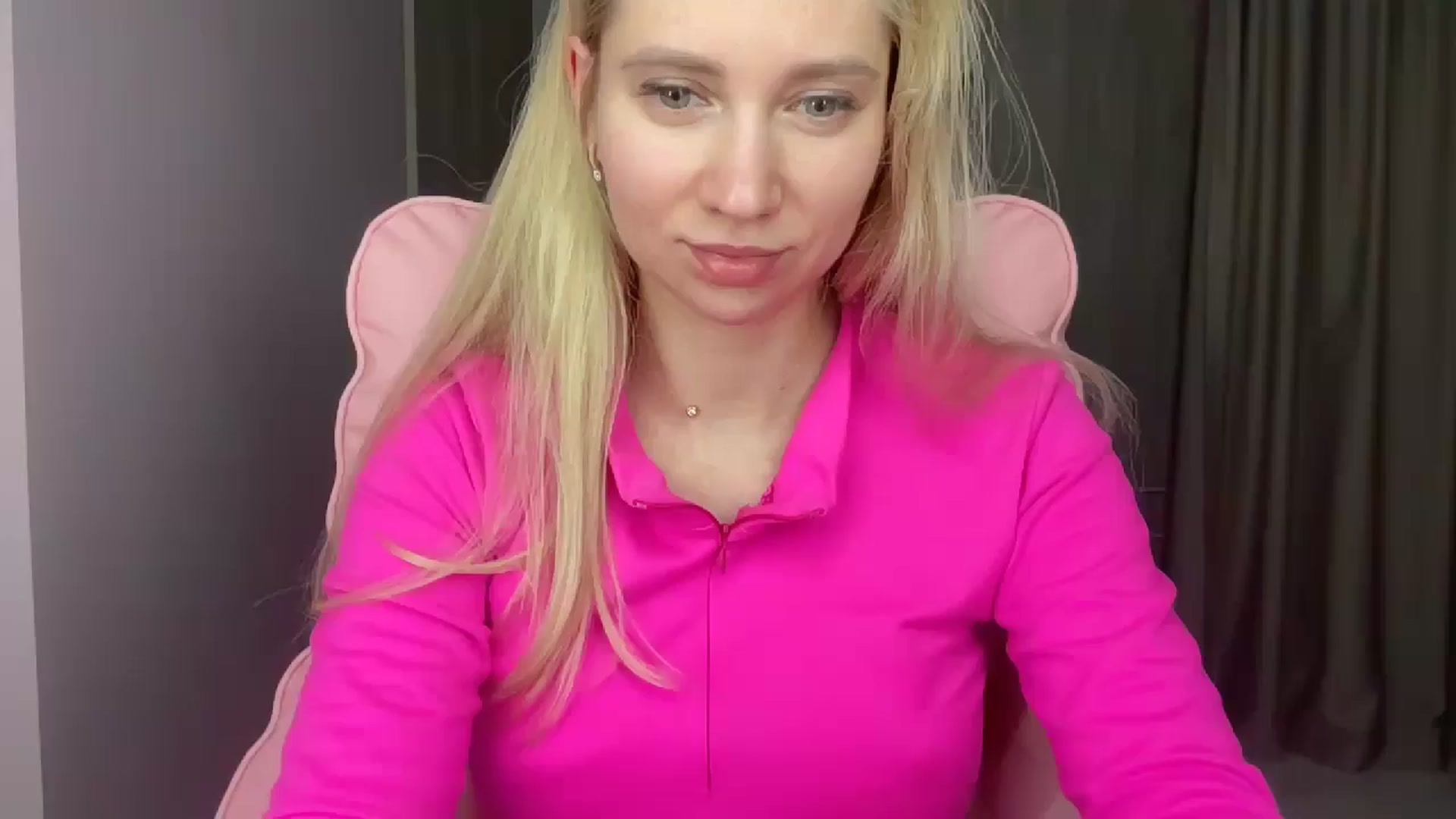 Gallery image thumbnail from Miss_Sylvia's myfreecams stream on, 05/25/2025, 18:58 image 1 of 20