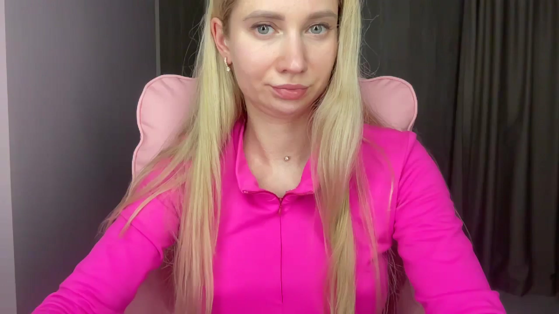 Gallery image thumbnail from Miss_Sylvia's myfreecams stream on, 05/25/2025, 18:58 image 10 of 20