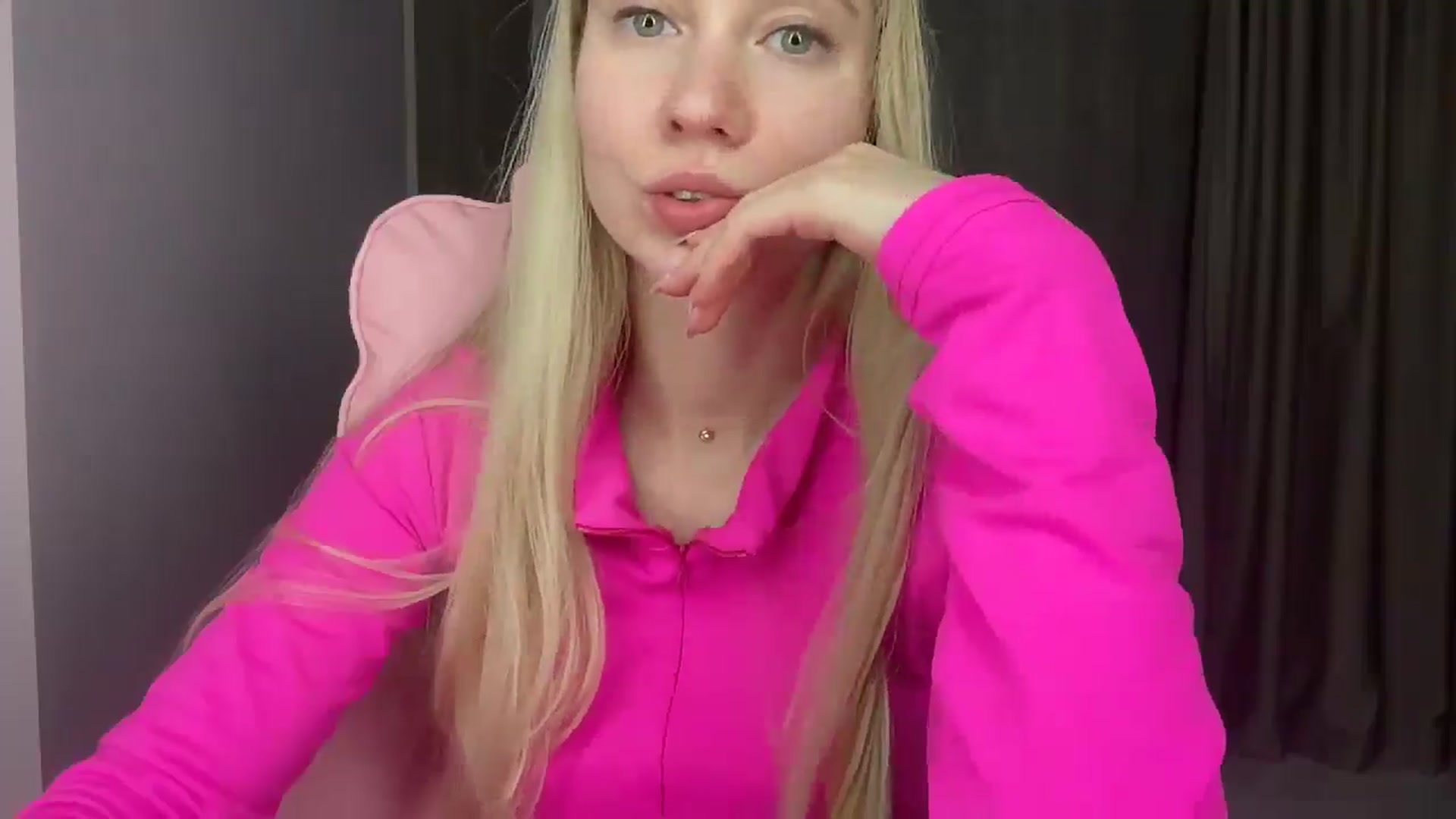 Gallery image thumbnail from Miss_Sylvia's myfreecams stream on, 05/25/2025, 18:58 image 18 of 20