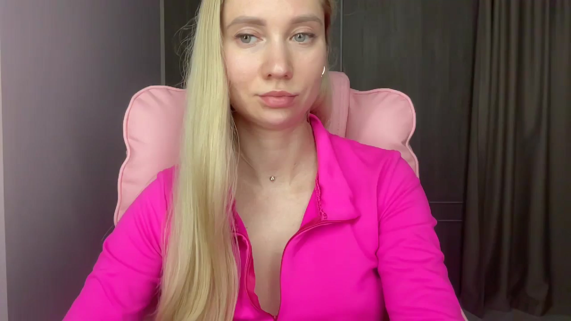 Gallery image thumbnail from Miss_Sylvia's myfreecams stream on, 05/25/2025, 20:53 image 15 of 20