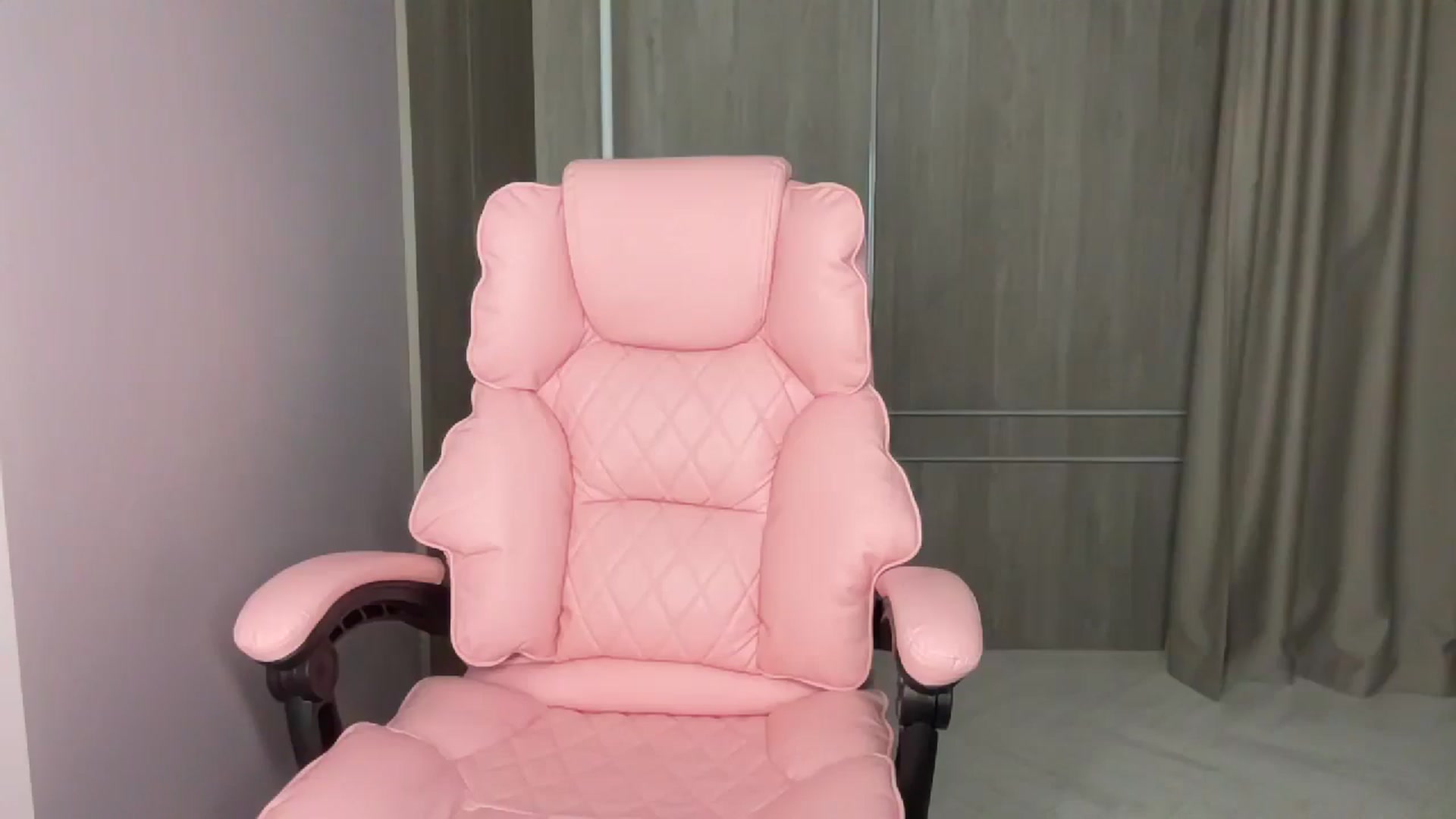 Gallery image thumbnail from Miss_Sylvia's myfreecams stream on, 05/25/2025, 20:53 image 3 of 20