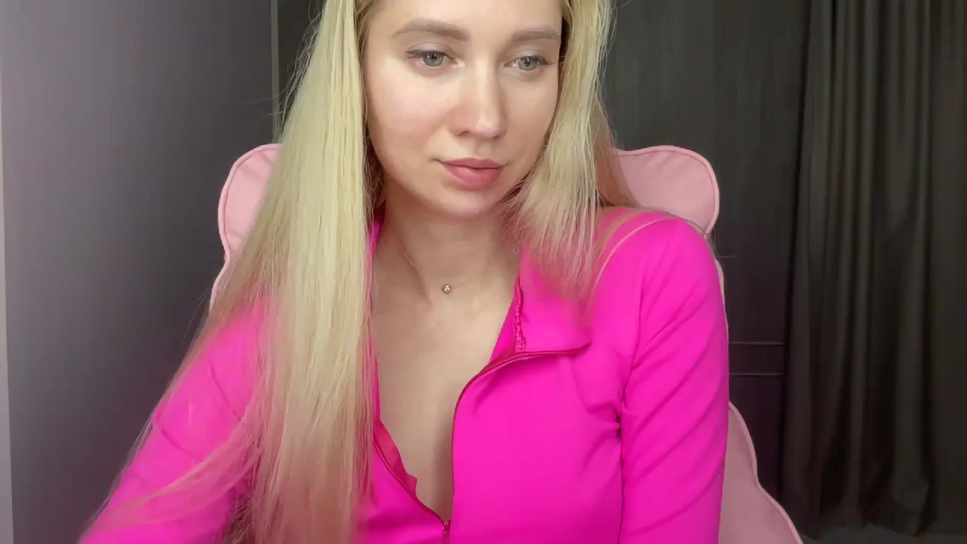 Gallery image thumbnail from Miss_Sylvia's myfreecams stream on, 05/25/2025, 20:53 image 8 of 20