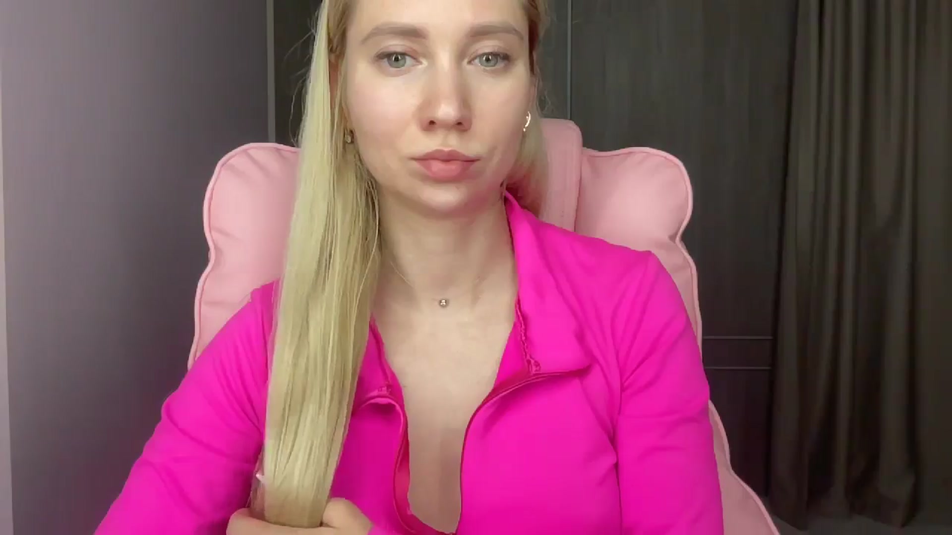 Gallery image thumbnail from Miss_Sylvia's myfreecams stream on, 05/25/2025, 20:53 image 14 of 20