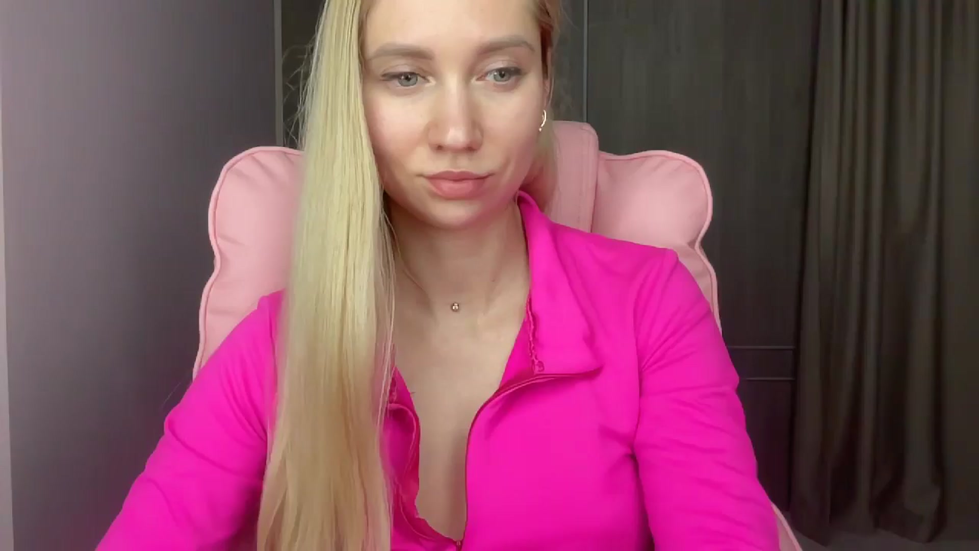 Gallery image thumbnail from Miss_Sylvia's myfreecams stream on, 05/25/2025, 20:53 image 16 of 20