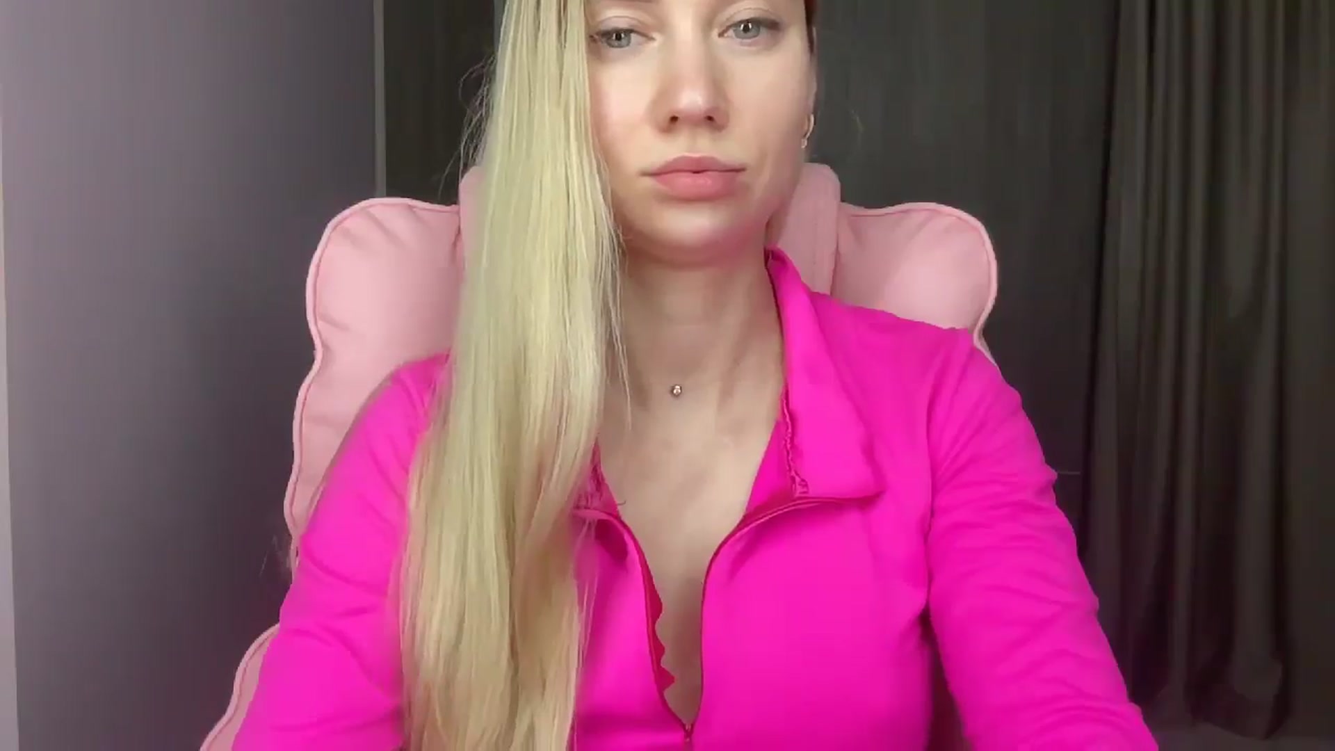 Gallery image thumbnail from Miss_Sylvia's myfreecams stream on, 05/25/2025, 20:53 image 10 of 20
