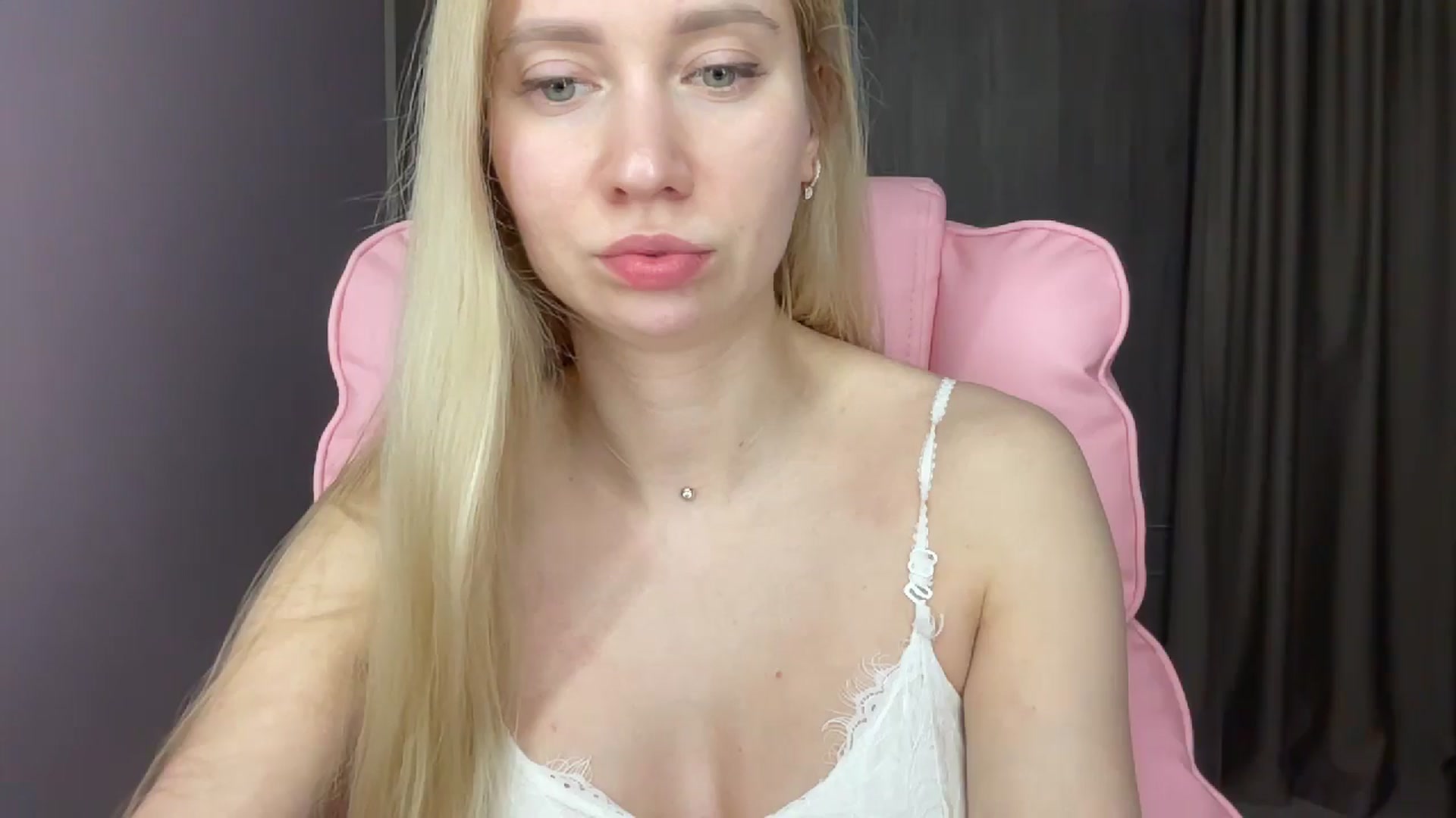 Gallery image thumbnail from Miss_Sylvia's myfreecams stream on, 05/26/2025, 17:56 image 7 of 20