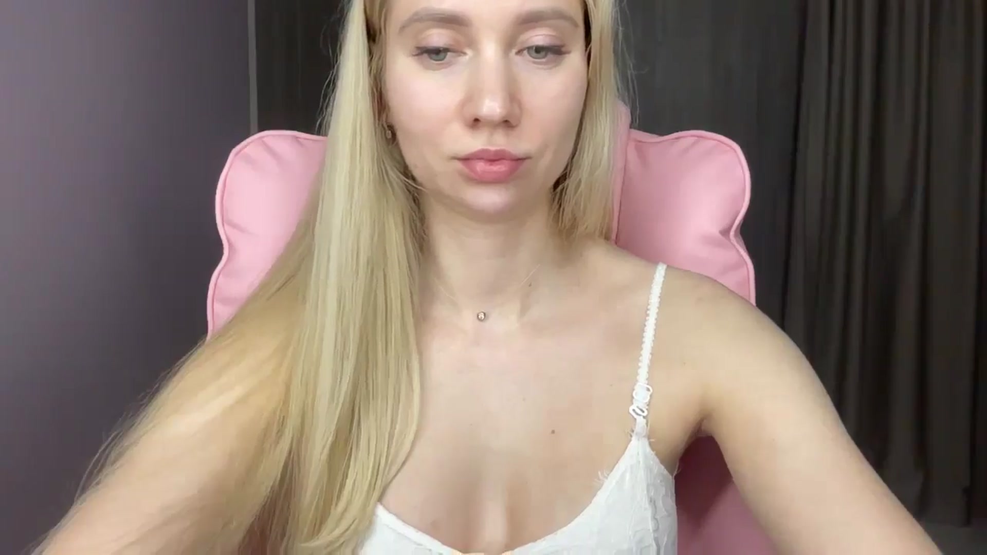 Gallery image thumbnail from Miss_Sylvia's myfreecams stream on, 05/26/2025, 19:52 image 17 of 20