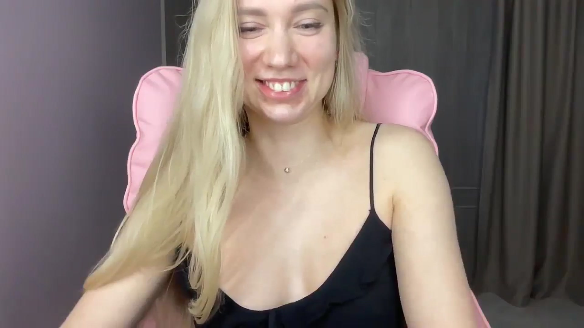 Gallery image thumbnail from Miss_Sylvia's myfreecams stream on, 05/27/2025, 16:56 image 17 of 20