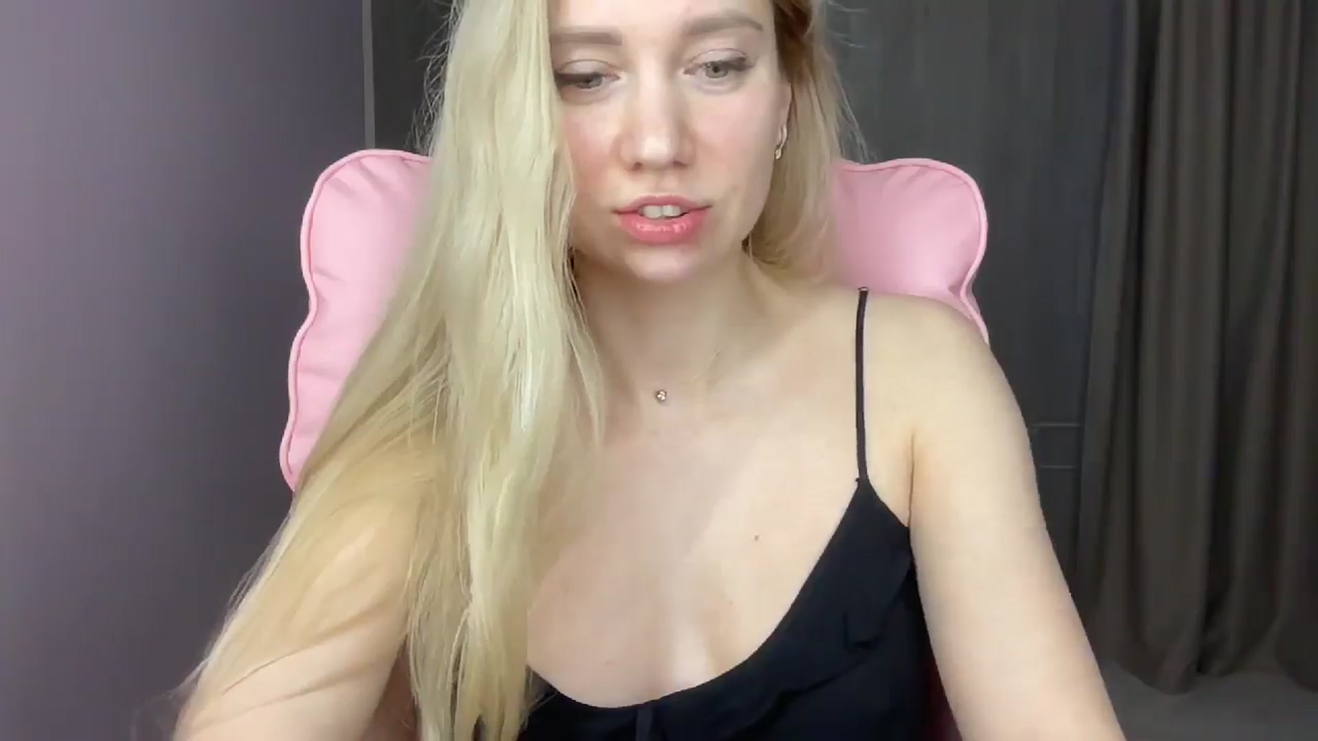 Gallery image thumbnail from Miss_Sylvia's myfreecams stream on, 05/27/2025, 16:56 image 19 of 20