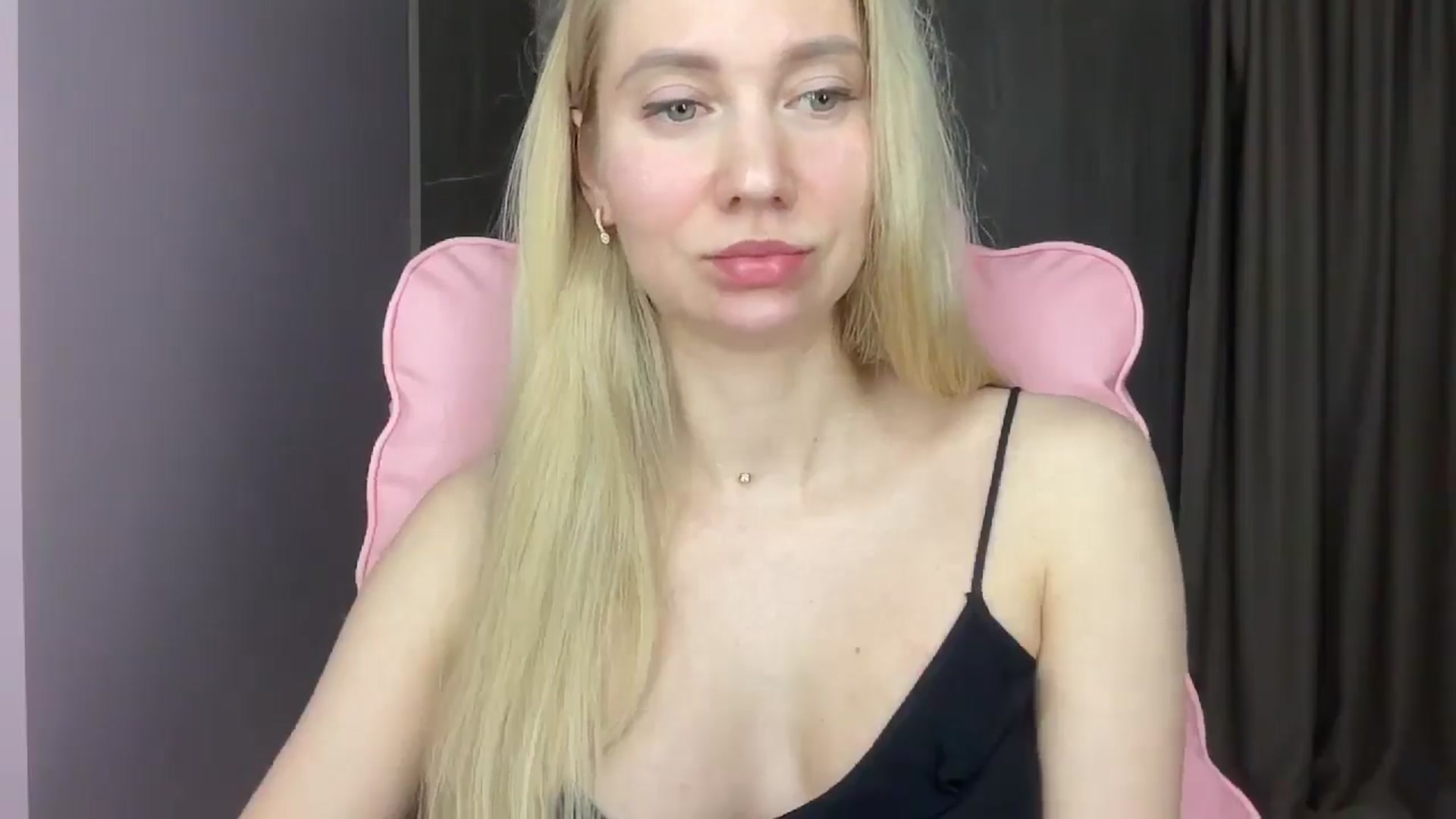 Gallery image thumbnail from Miss_Sylvia's myfreecams stream on, 05/27/2025, 18:55 image 5 of 20