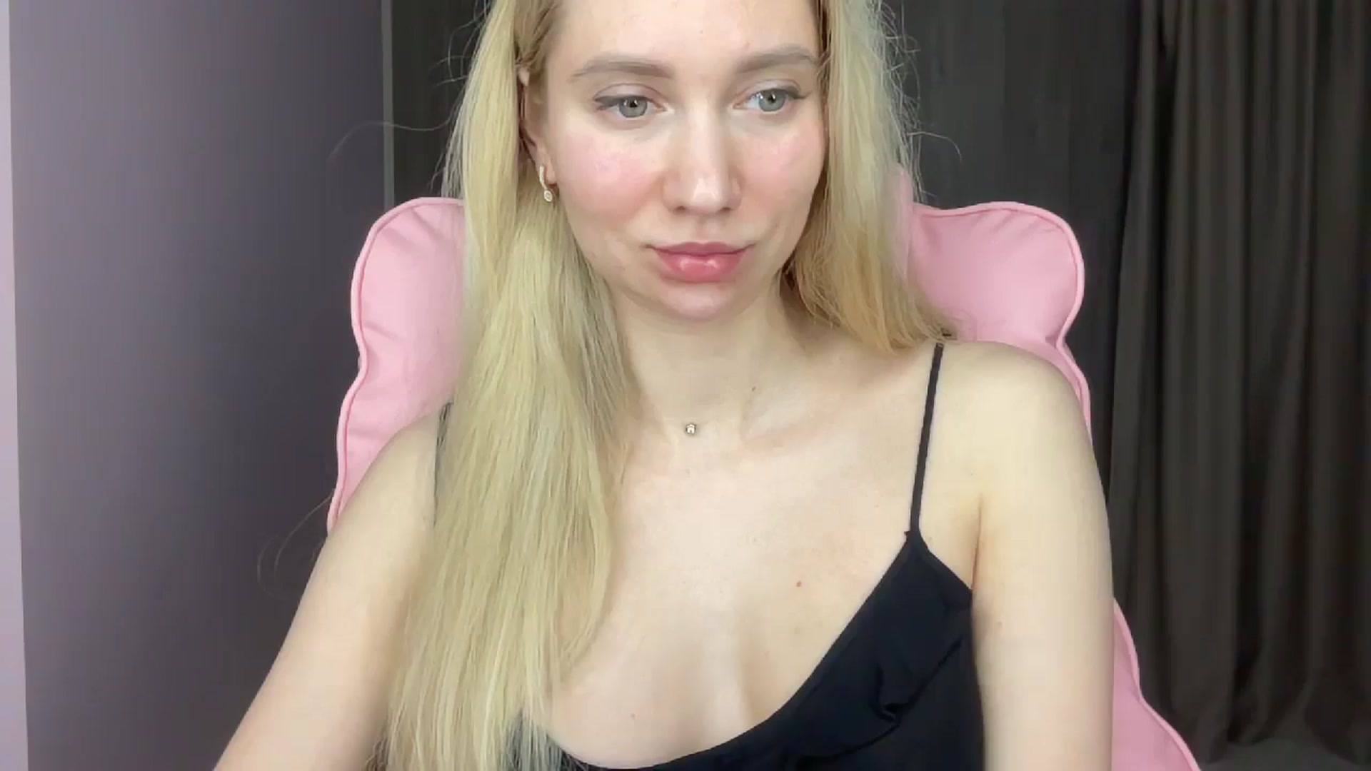 Gallery image thumbnail from Miss_Sylvia's myfreecams stream on, 05/27/2025, 18:55 image 6 of 20