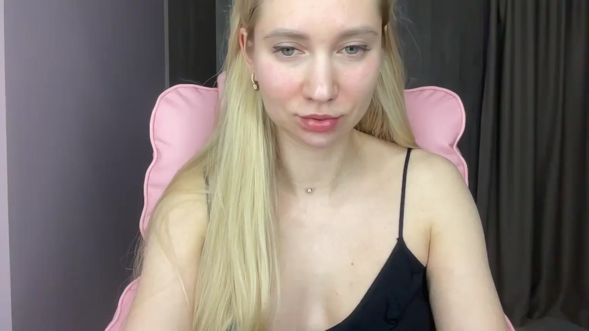Gallery image thumbnail from Miss_Sylvia's myfreecams stream on, 05/27/2025, 18:55 image 15 of 20