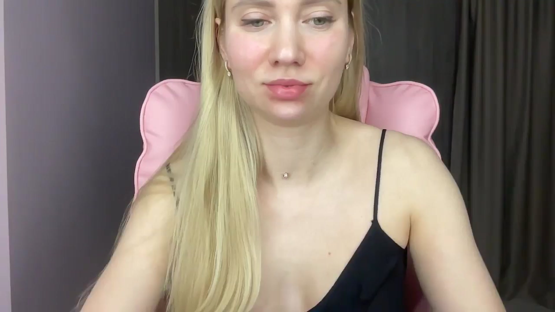 Gallery image thumbnail from Miss_Sylvia's myfreecams stream on, 05/27/2025, 18:55 image 18 of 20