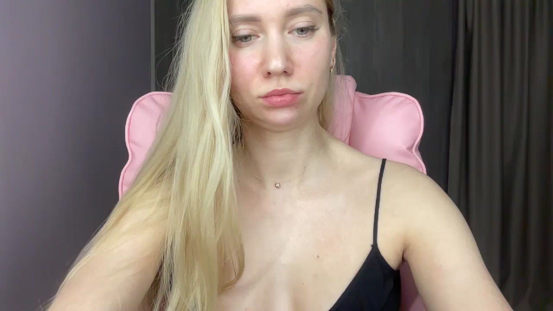 Gallery image thumbnail from Miss_Sylvia's myfreecams stream on, 05/27/2025, 20:16 image 9 of 20