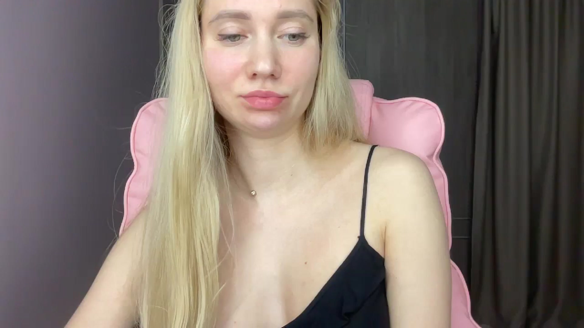 Gallery image thumbnail from Miss_Sylvia's myfreecams stream on, 05/27/2025, 20:16 image 14 of 20