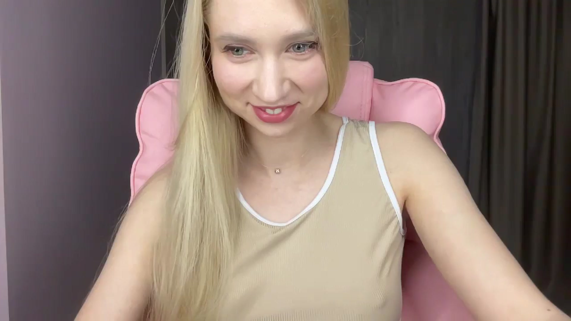 Gallery image thumbnail from Miss_Sylvia's myfreecams stream on, 05/28/2025, 16:14 image 12 of 20