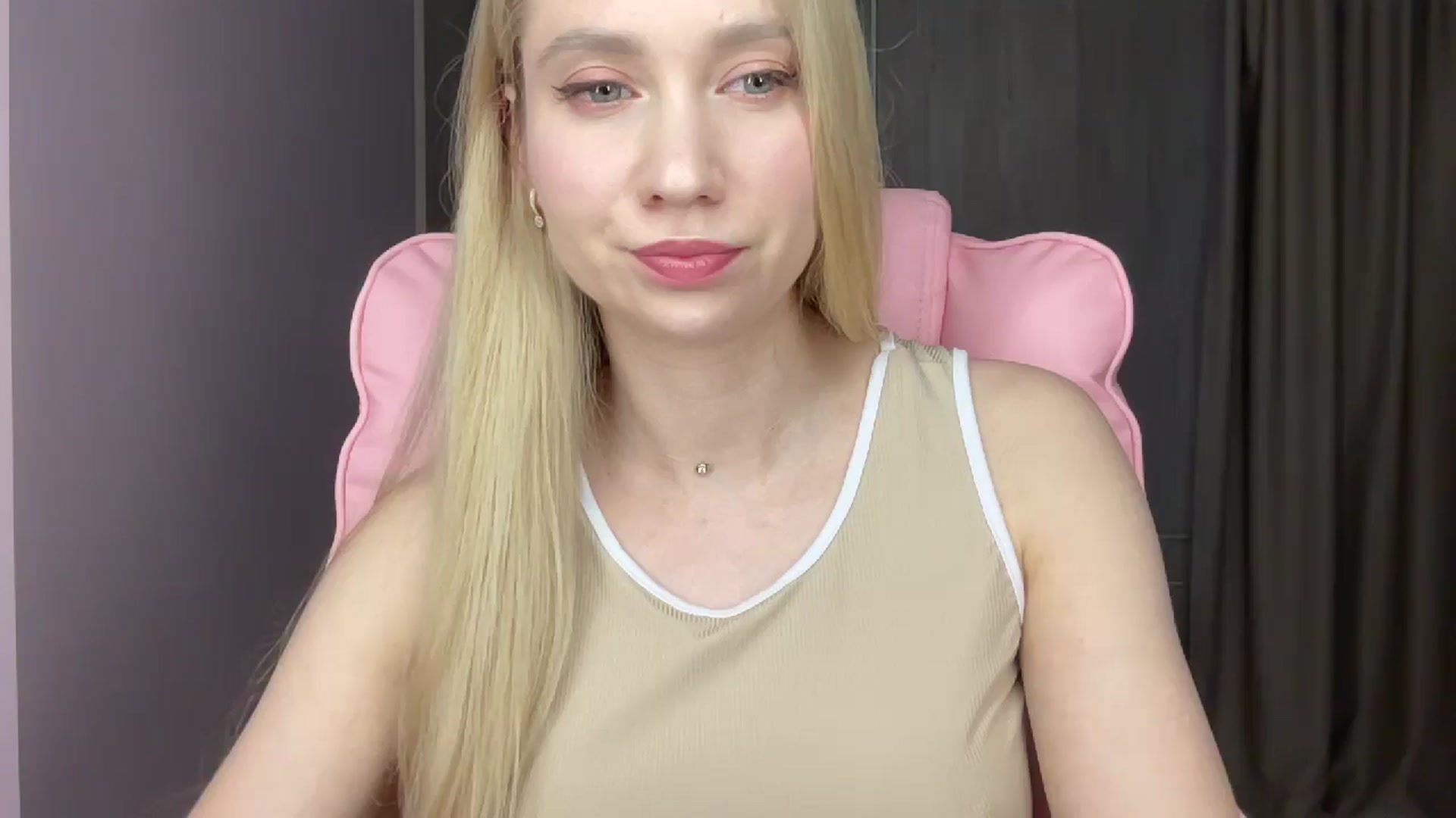 Gallery image thumbnail from Miss_Sylvia's myfreecams stream on, 05/28/2025, 16:14 image 10 of 20