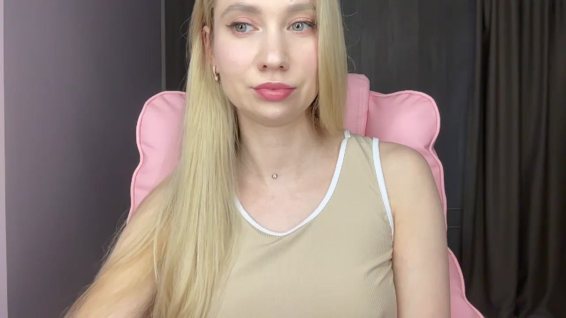 Gallery image thumbnail from Miss_Sylvia's myfreecams stream on, 05/28/2025, 16:14 image 5 of 20