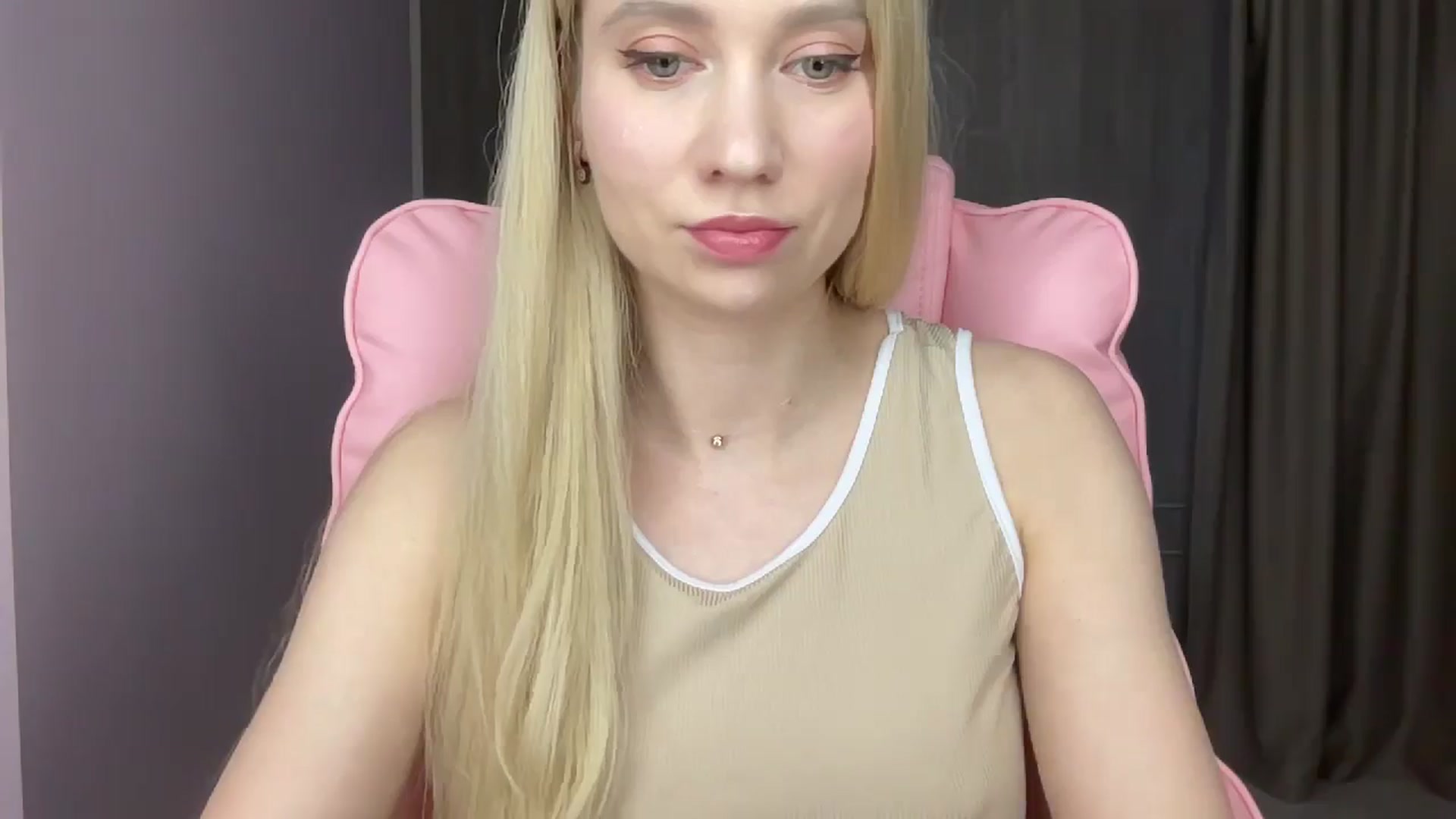 Gallery image thumbnail from Miss_Sylvia's myfreecams stream on, 05/28/2025, 16:14 image 19 of 20