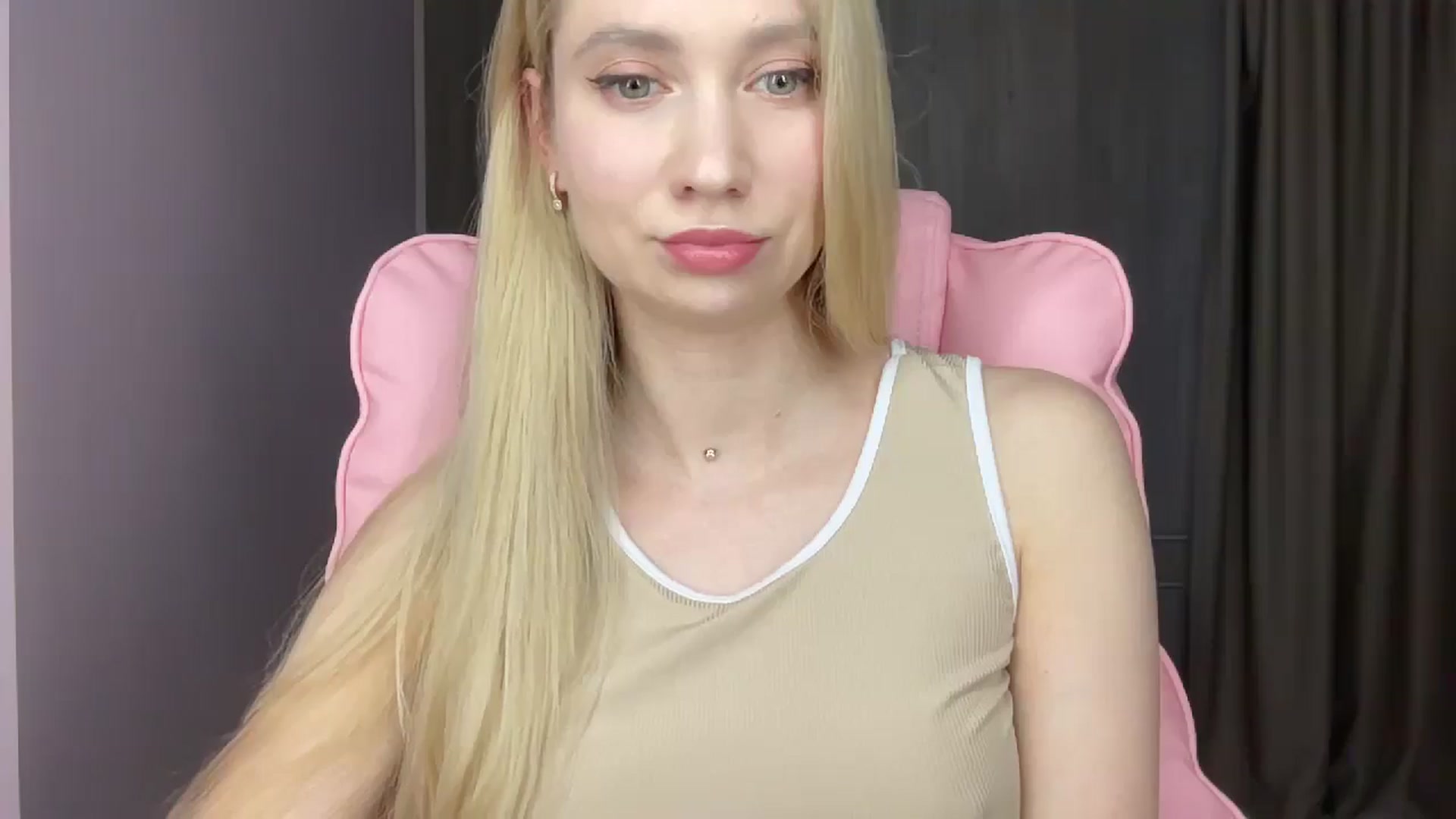 Gallery image thumbnail from Miss_Sylvia's myfreecams stream on, 05/28/2025, 16:14 image 6 of 20