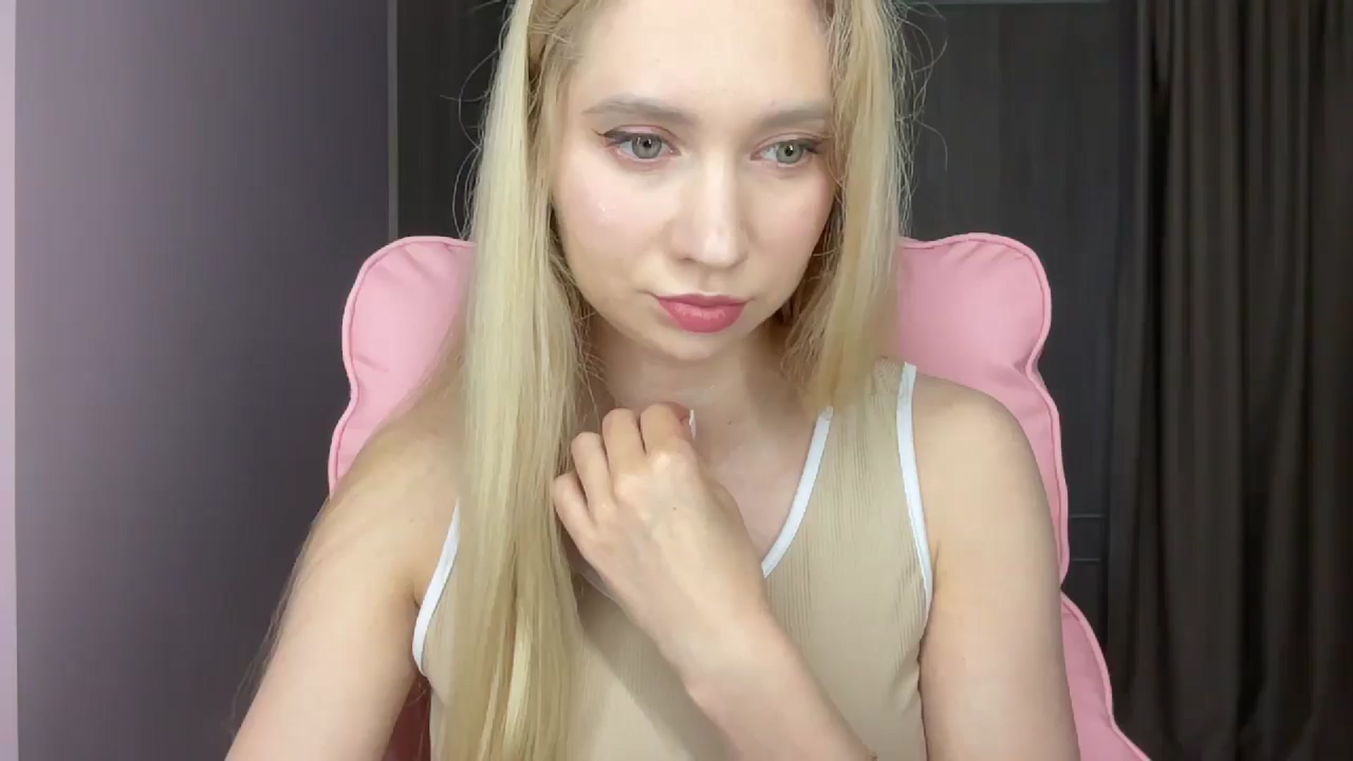 Gallery image thumbnail from Miss_Sylvia's myfreecams stream on, 05/28/2025, 16:58 image 1 of 20