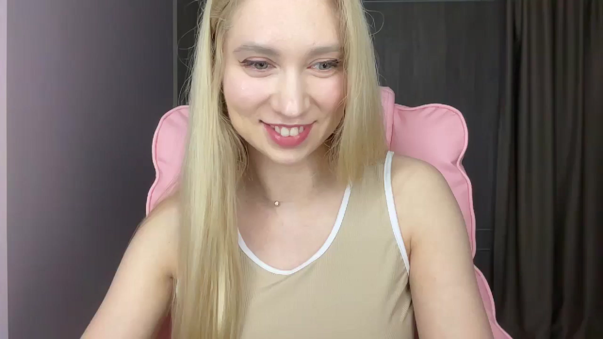 Gallery image thumbnail from Miss_Sylvia's myfreecams stream on, 05/28/2025, 16:58 image 3 of 20