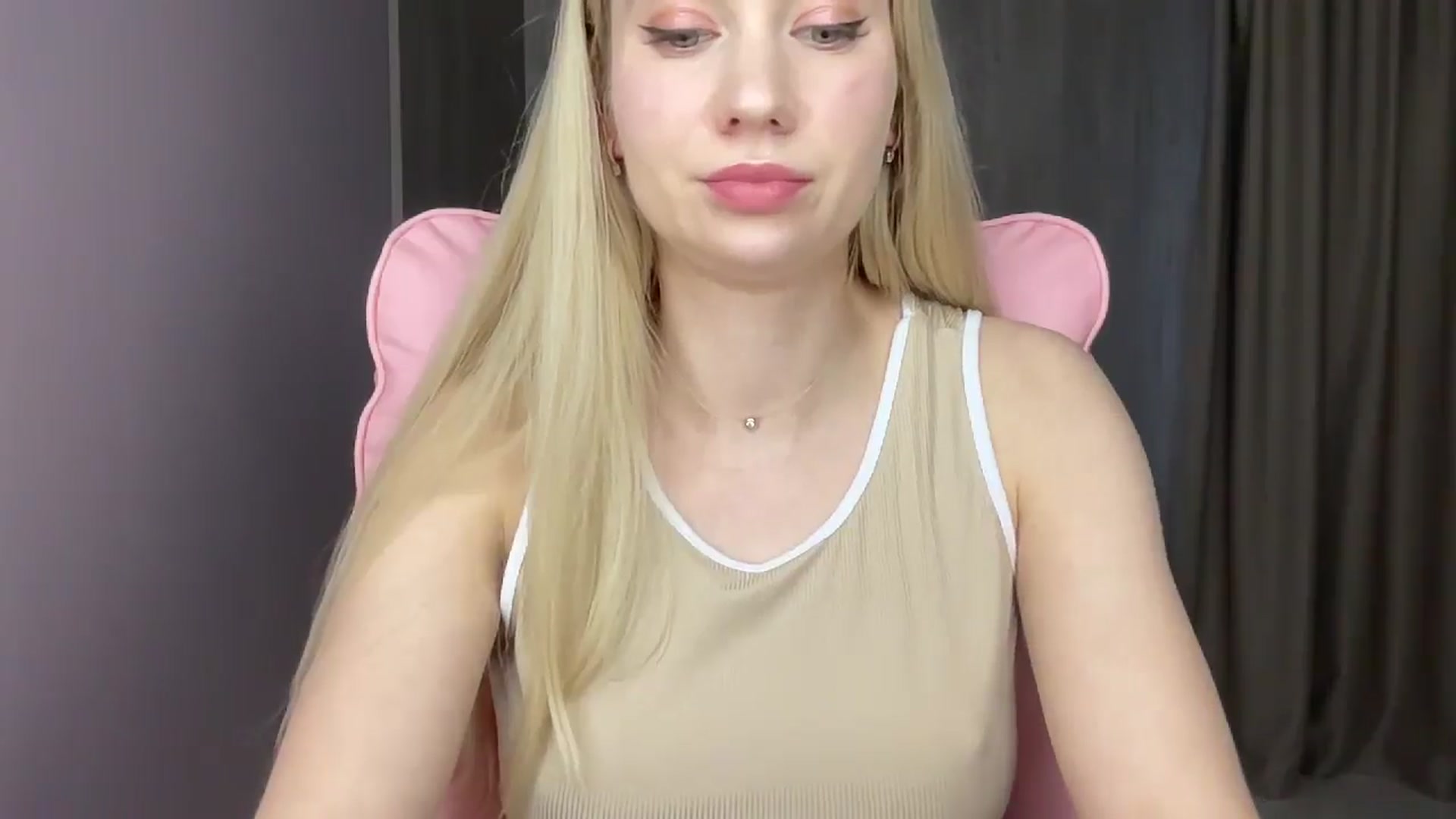 Gallery image thumbnail from Miss_Sylvia's myfreecams stream on, 05/28/2025, 16:58 image 12 of 20