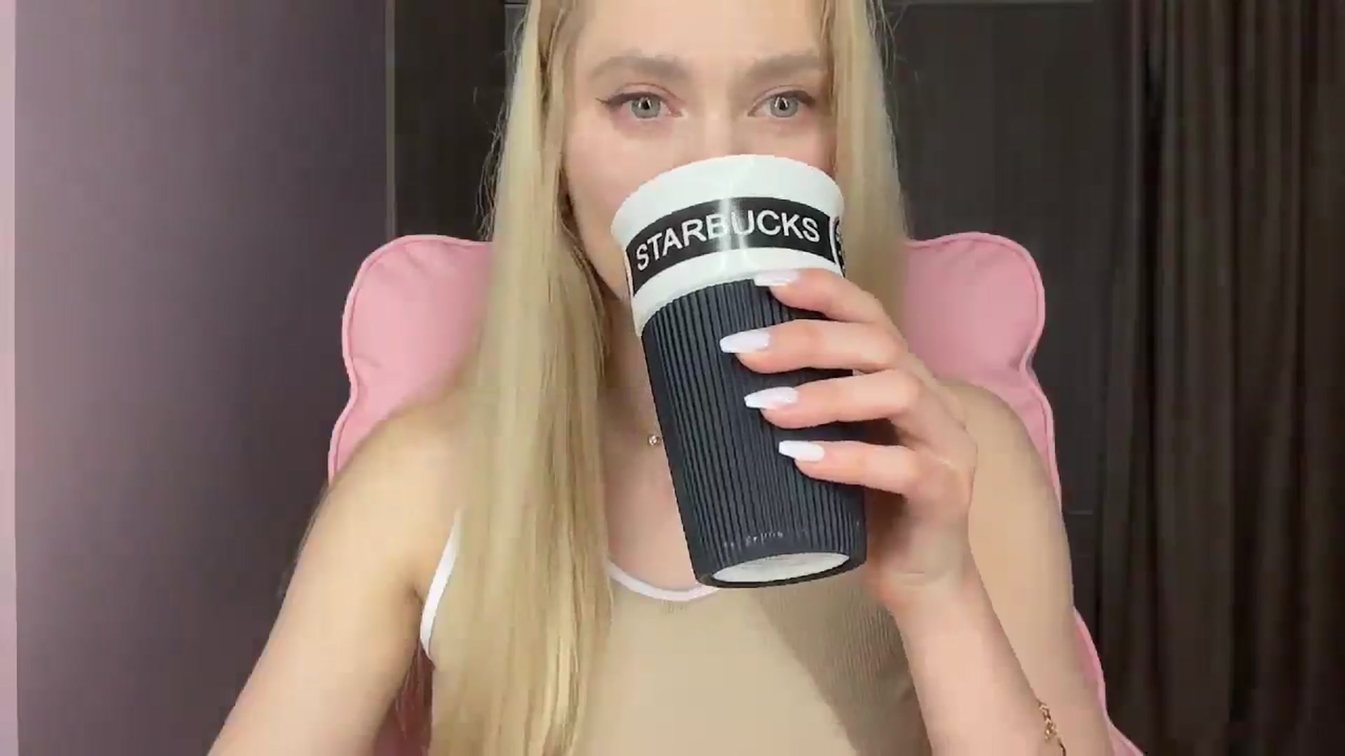 Gallery image thumbnail from Miss_Sylvia's myfreecams stream on, 05/28/2025, 16:58 image 2 of 20