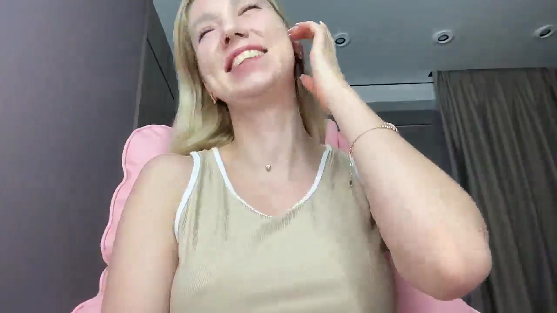 Gallery image thumbnail from Miss_Sylvia's myfreecams stream on, 05/28/2025, 16:58 image 7 of 20
