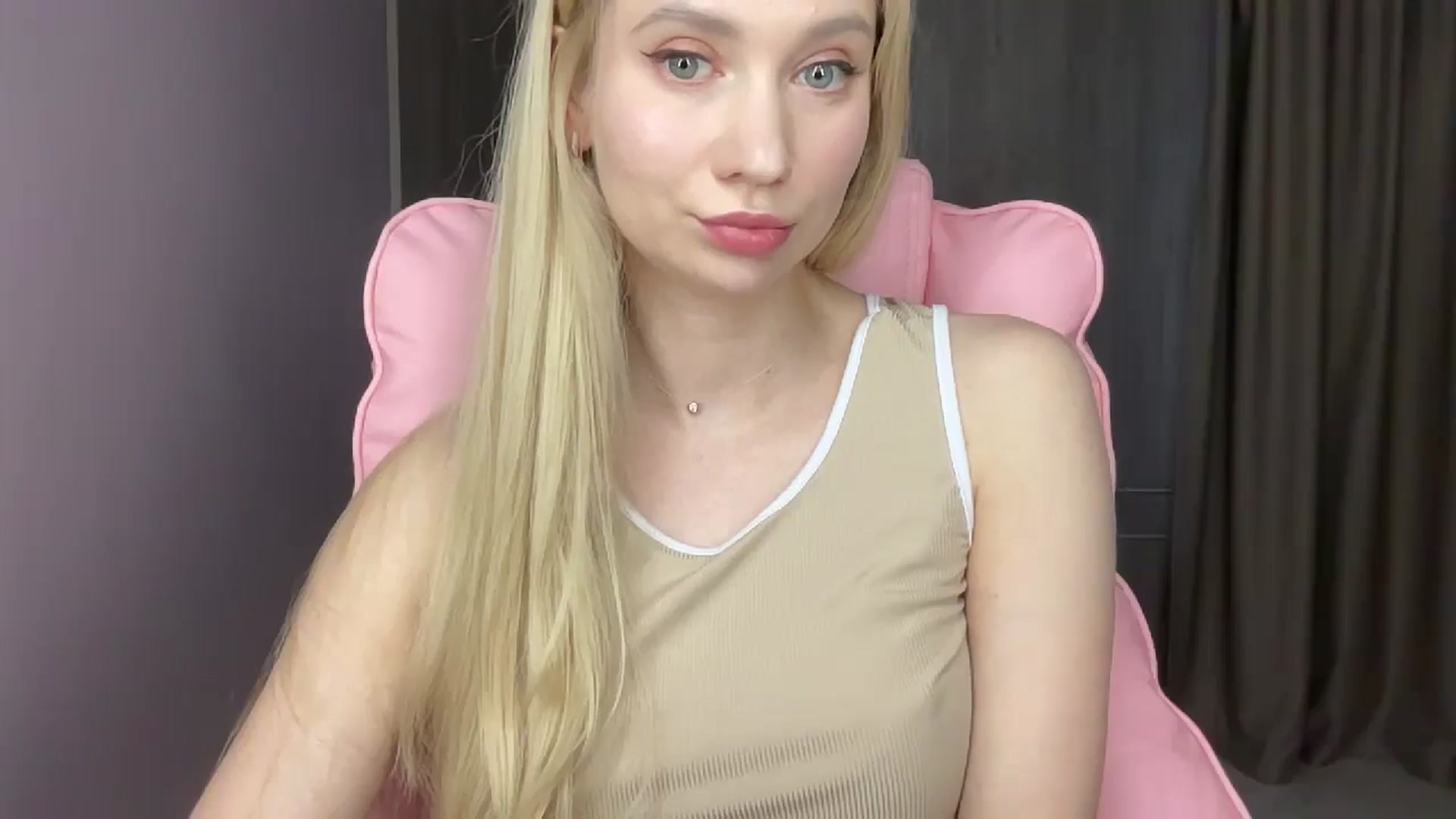 Gallery image thumbnail from Miss_Sylvia's myfreecams stream on, 05/28/2025, 16:58 image 14 of 20