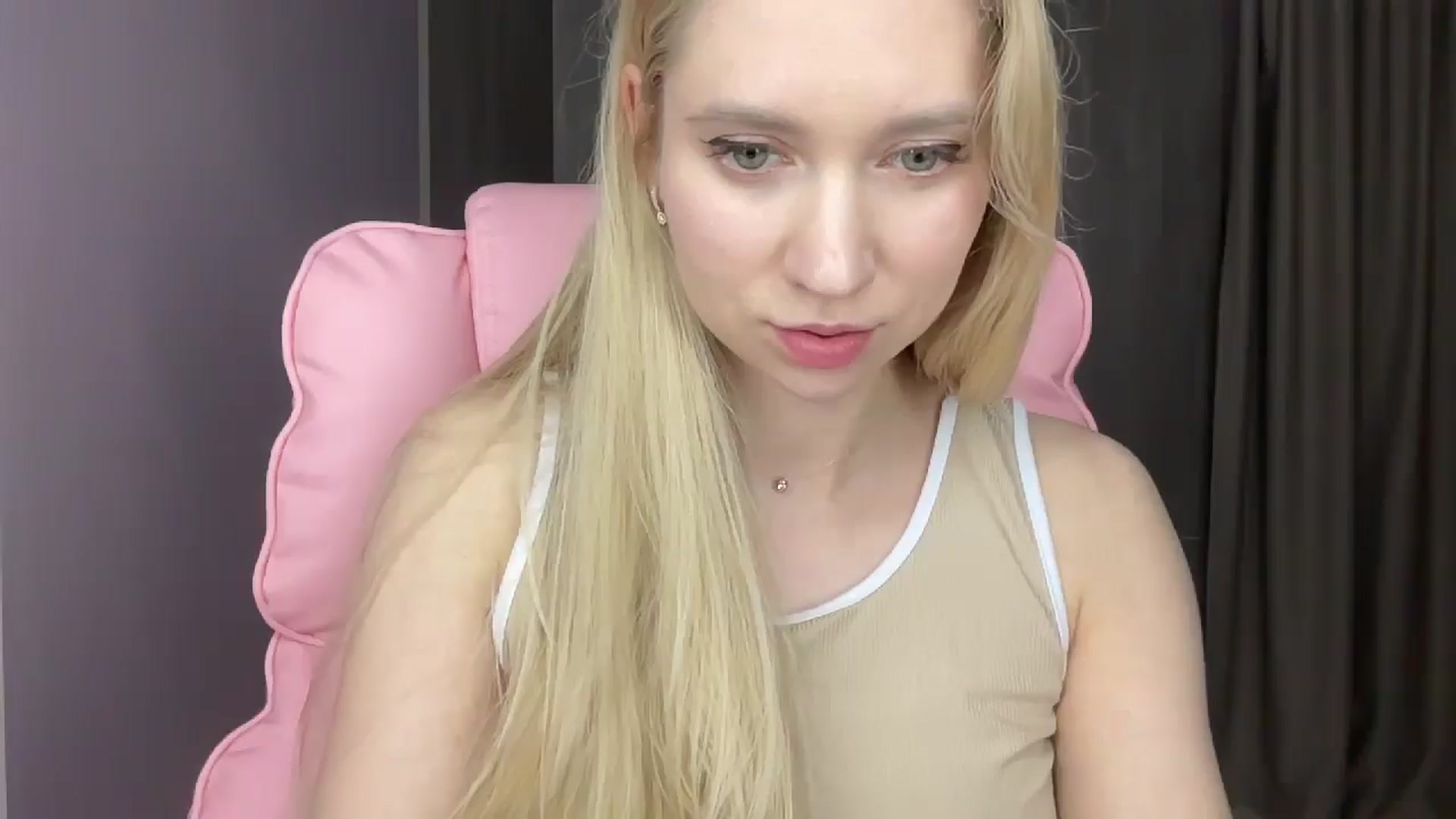 Gallery image thumbnail from Miss_Sylvia's myfreecams stream on, 05/28/2025, 20:16 image 19 of 20