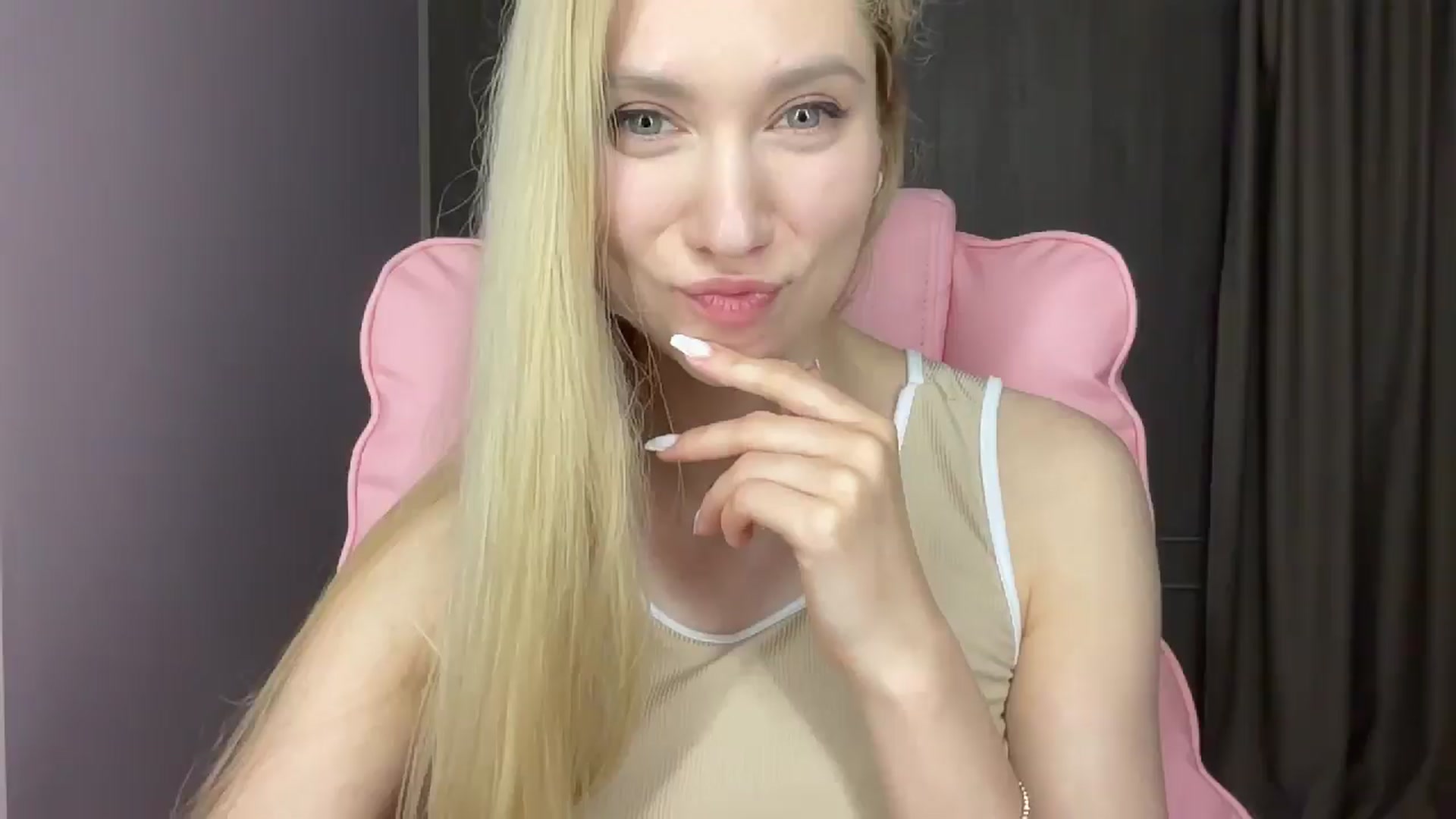 Gallery image thumbnail from Miss_Sylvia's myfreecams stream on, 05/28/2025, 20:16 image 14 of 20