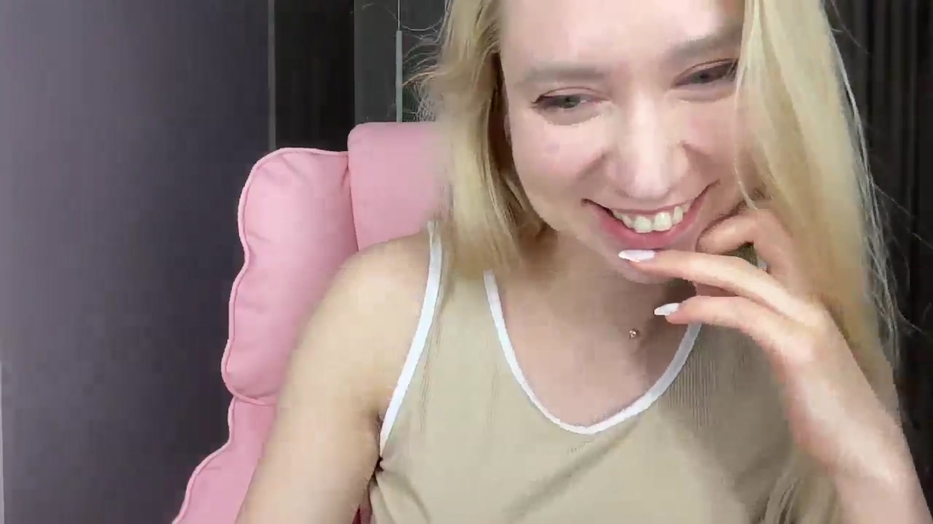 Gallery image thumbnail from Miss_Sylvia's myfreecams stream on, 05/28/2025, 20:16 image 15 of 20