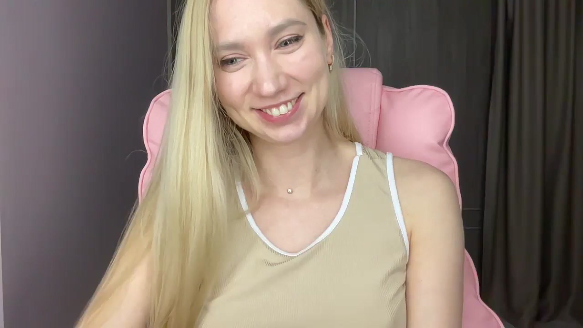 Gallery image thumbnail from Miss_Sylvia's myfreecams stream on, 05/28/2025, 20:16 image 5 of 20