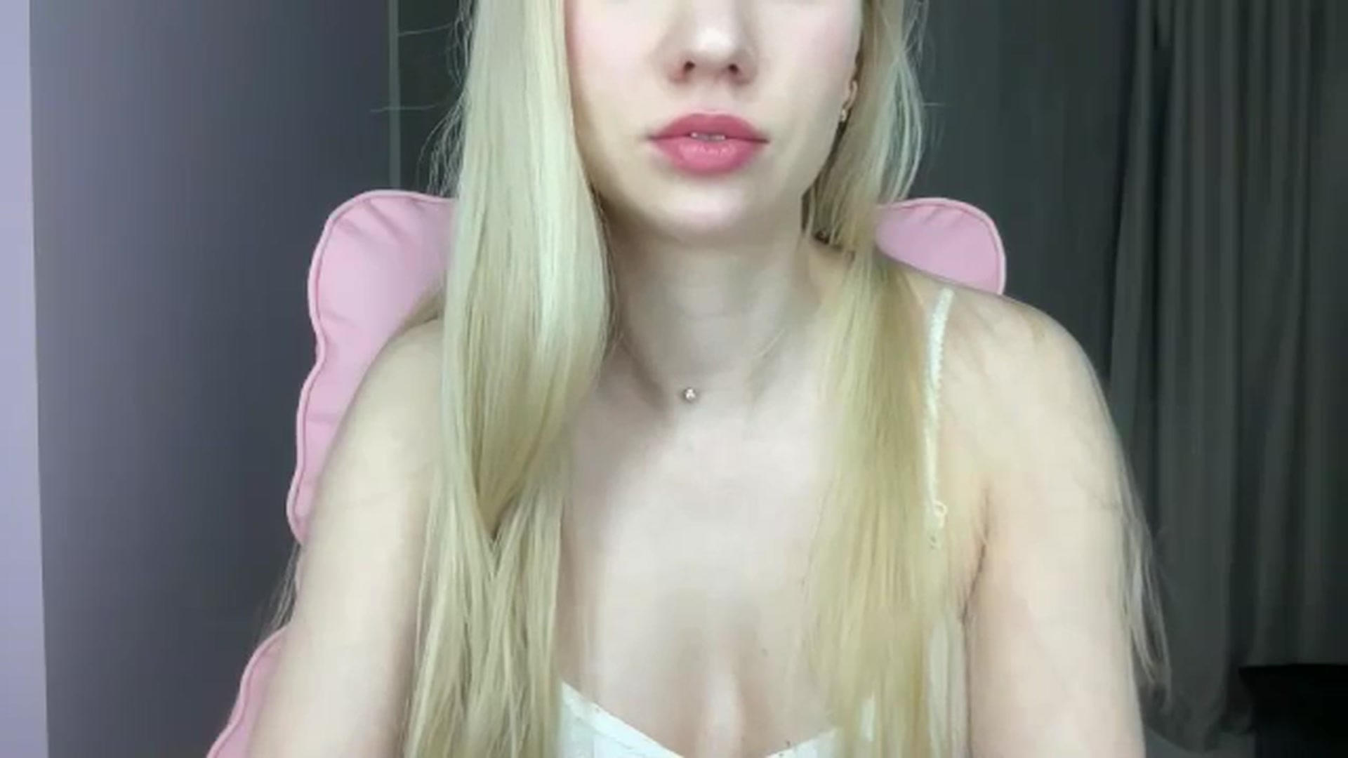 Gallery image thumbnail from Miss_Sylvia's myfreecams stream on, 05/29/2025, 20:28 image 12 of 20
