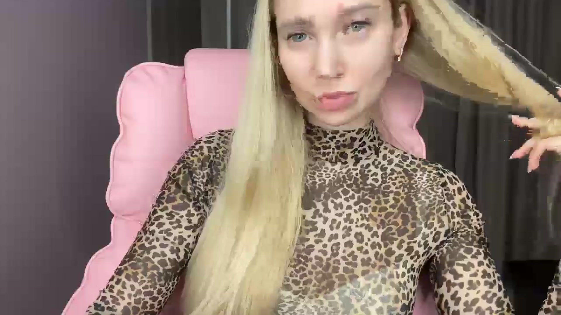 Gallery image thumbnail from Miss_Sylvia's myfreecams stream on, 05/30/2025, 19:39 image 3 of 20