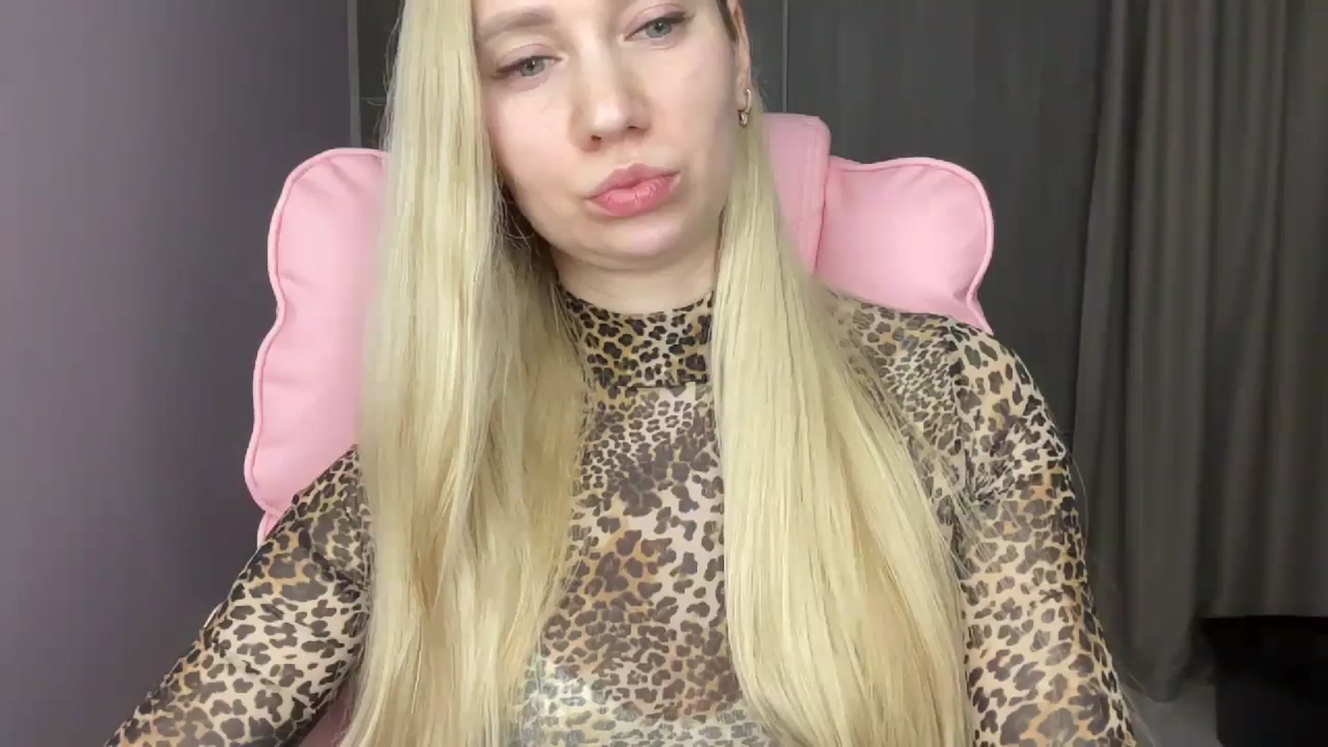 Gallery image thumbnail from Miss_Sylvia's myfreecams stream on, 05/30/2025, 19:39 image 5 of 20